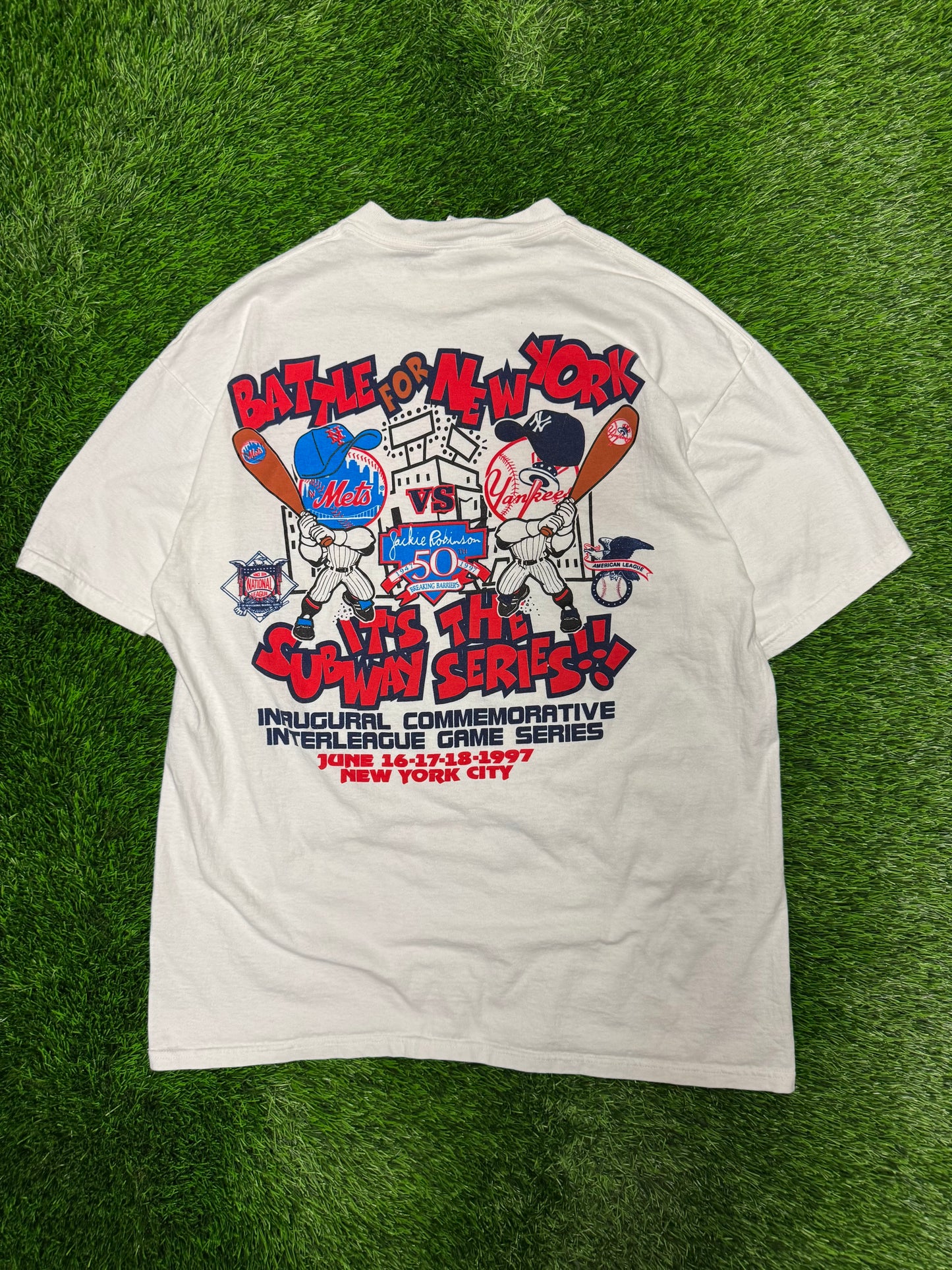 1997 MLB Subway Series "Battle for New York" Yankees vs Mets (Jackie Robinson 50th) Tee (XL)