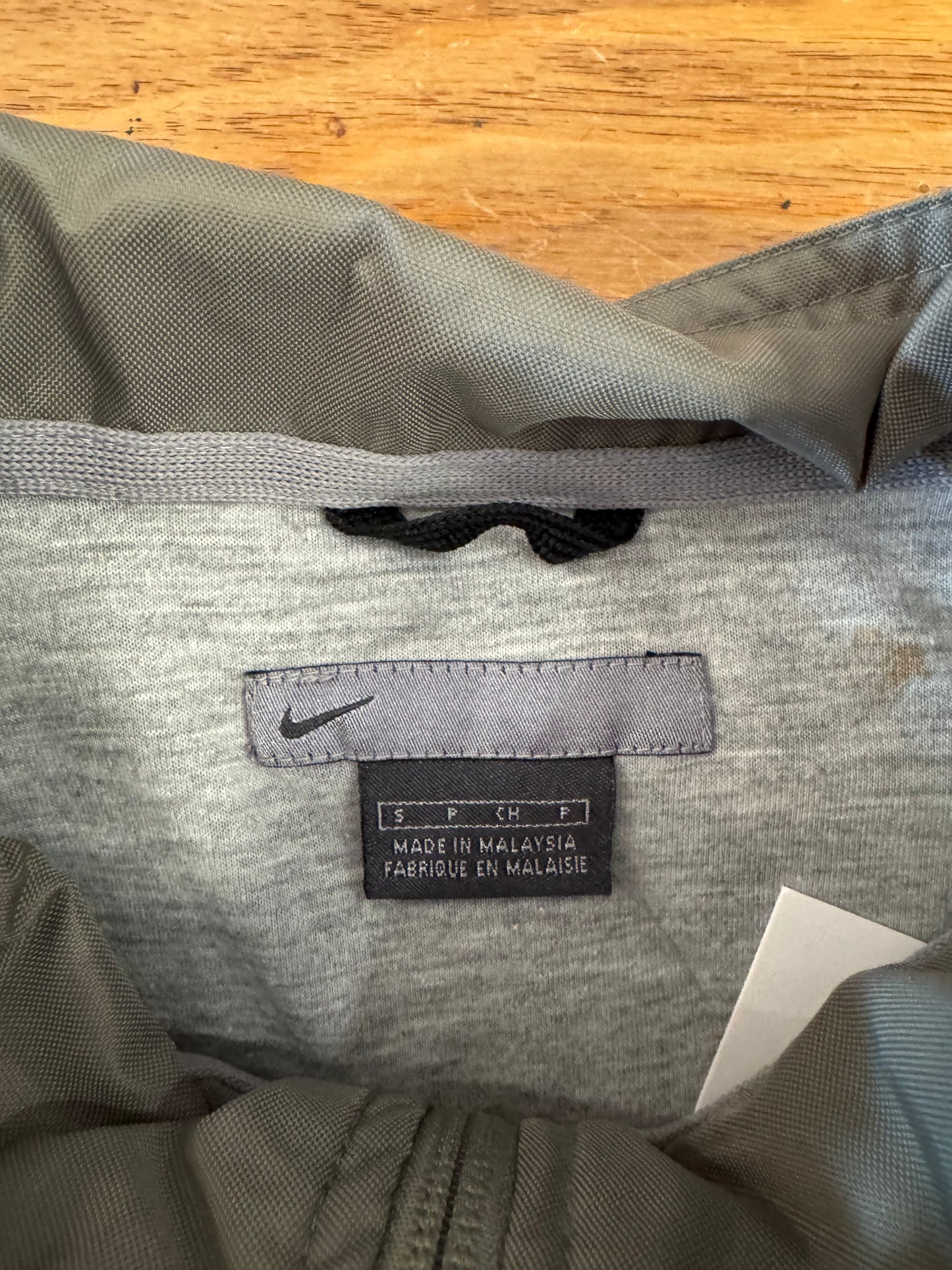 00s Nike Grey Striped Essential Windbreaker (S)