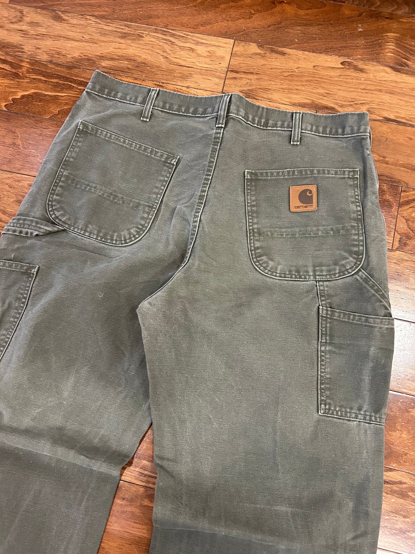 00s Carhartt Olive Green Distressed Carpenter Pants (36 x 34)