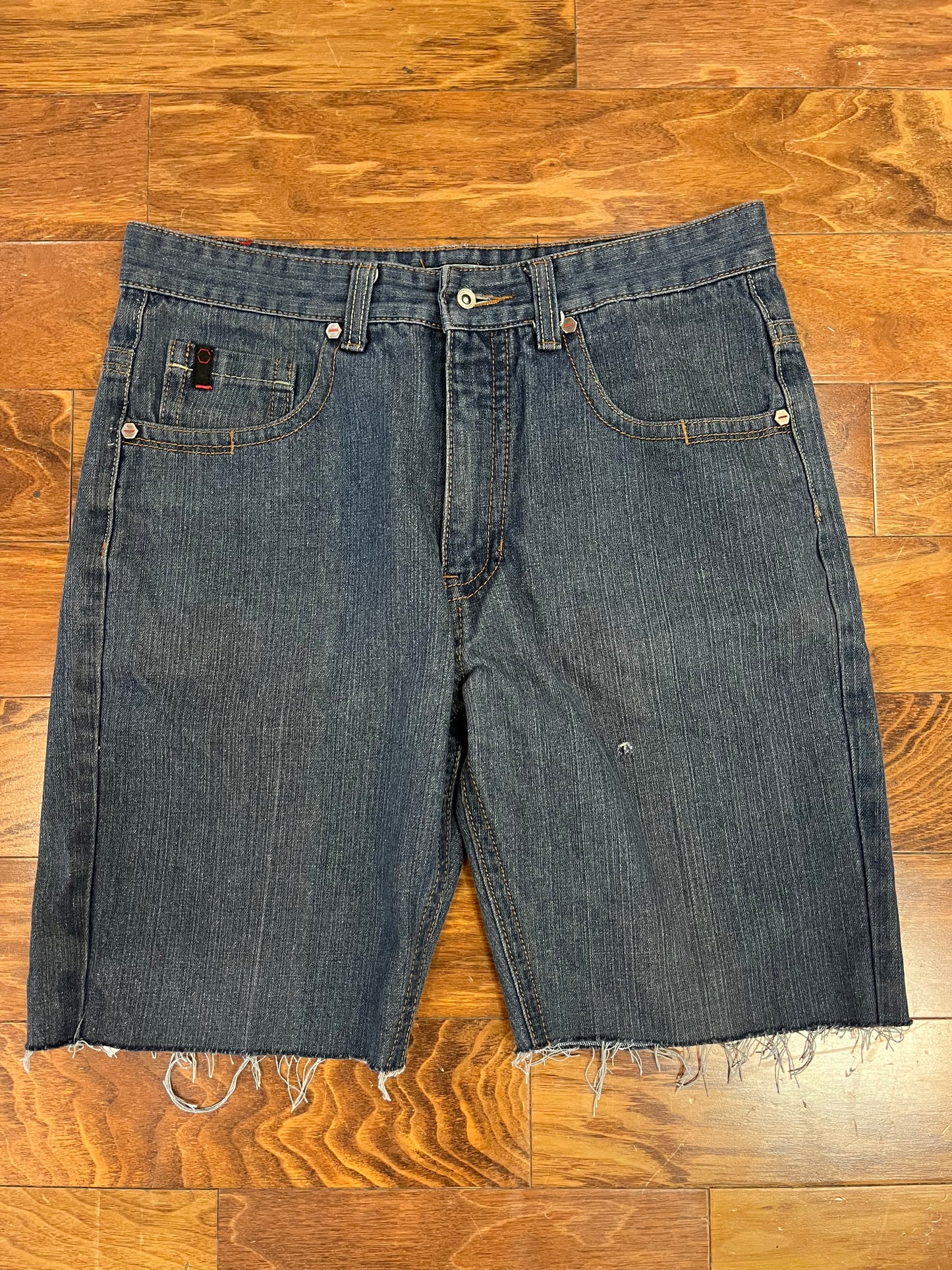 00s South Pole Baggy Dark Wash Shorts (34)