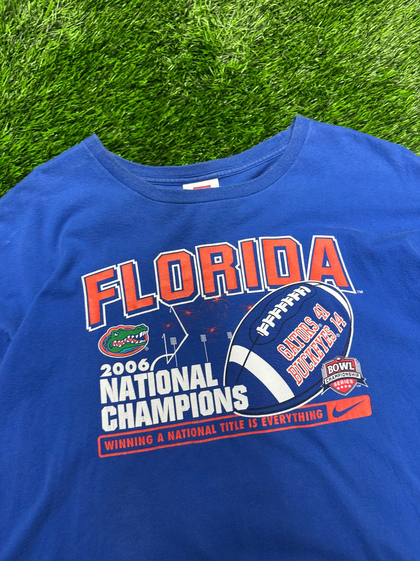 2006 University of Florida (UF) Vintage Gators Football Nike Tee (XL)