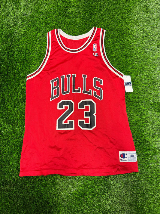 90s Chicago Bulls Michael Jordan #23 Vintage Champion NBA Red Jersey (L)