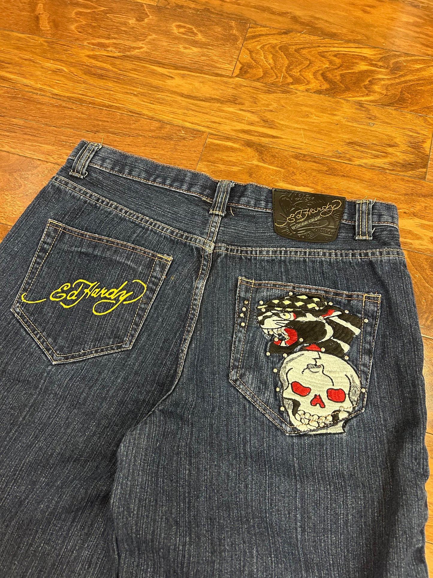 00s Ed Hardy Embroidered Jean Shorts (34)