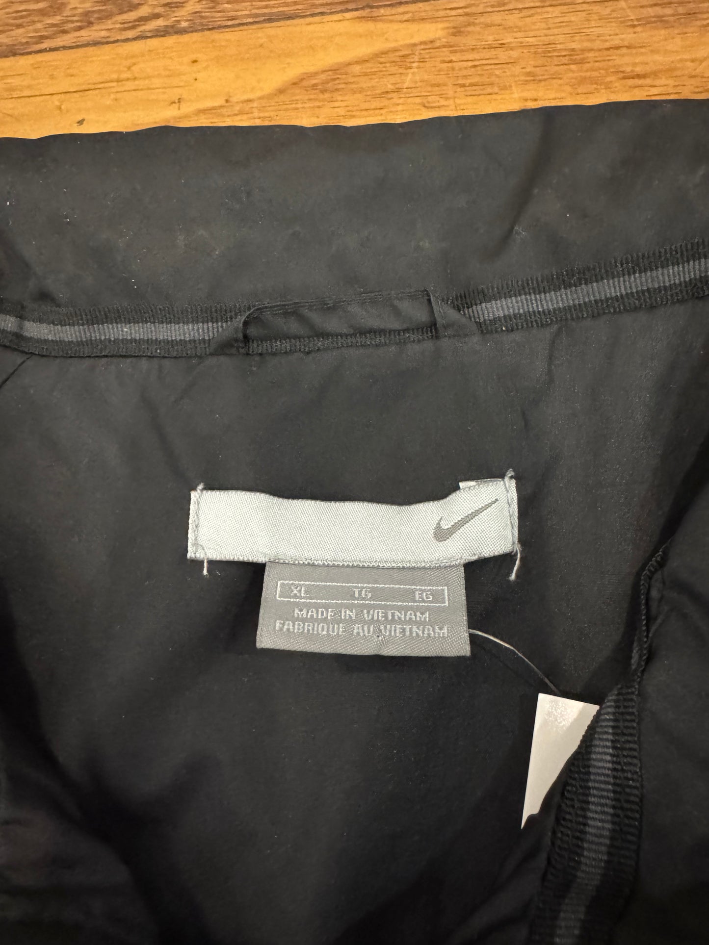 00s Nike Black/Green Windbreaker (XL)