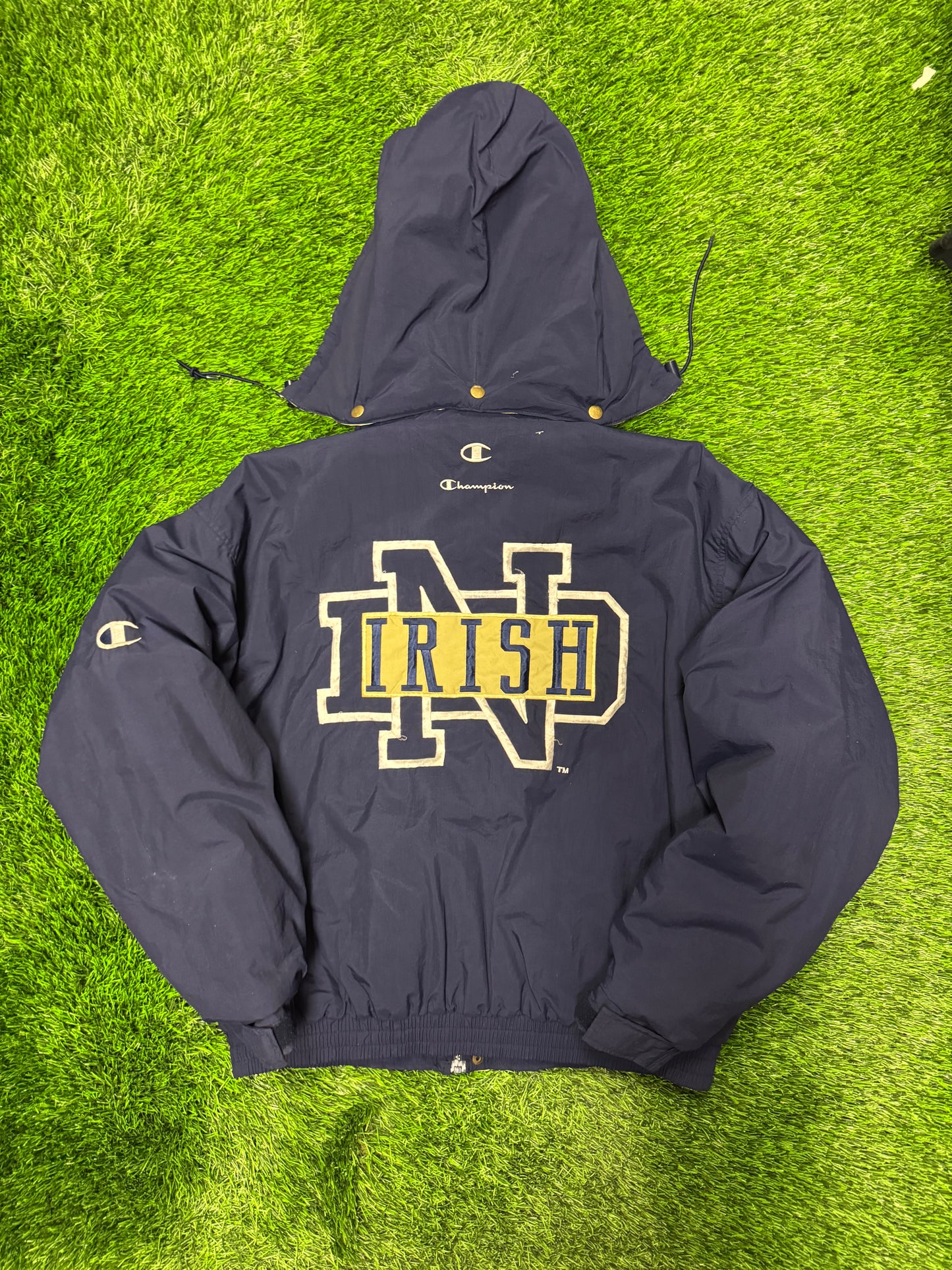 90s University of Notre Dame Vintage Champion Puffer Jacket (L)
