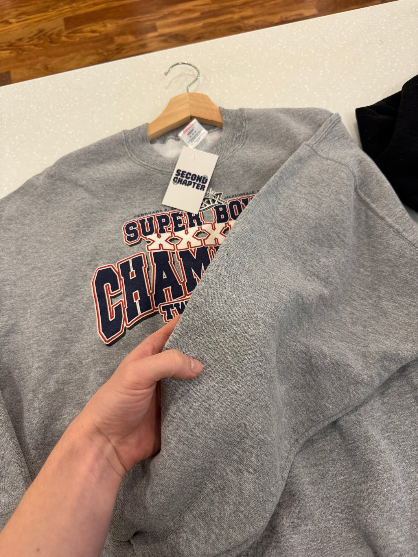 2005 New England Patriots Super Bowl Champion Crewneck (XL)