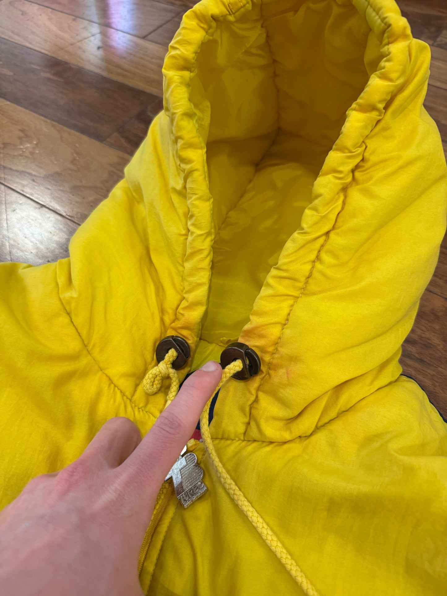 00s West Virginia Collegiate Puffer Jacket (XL)