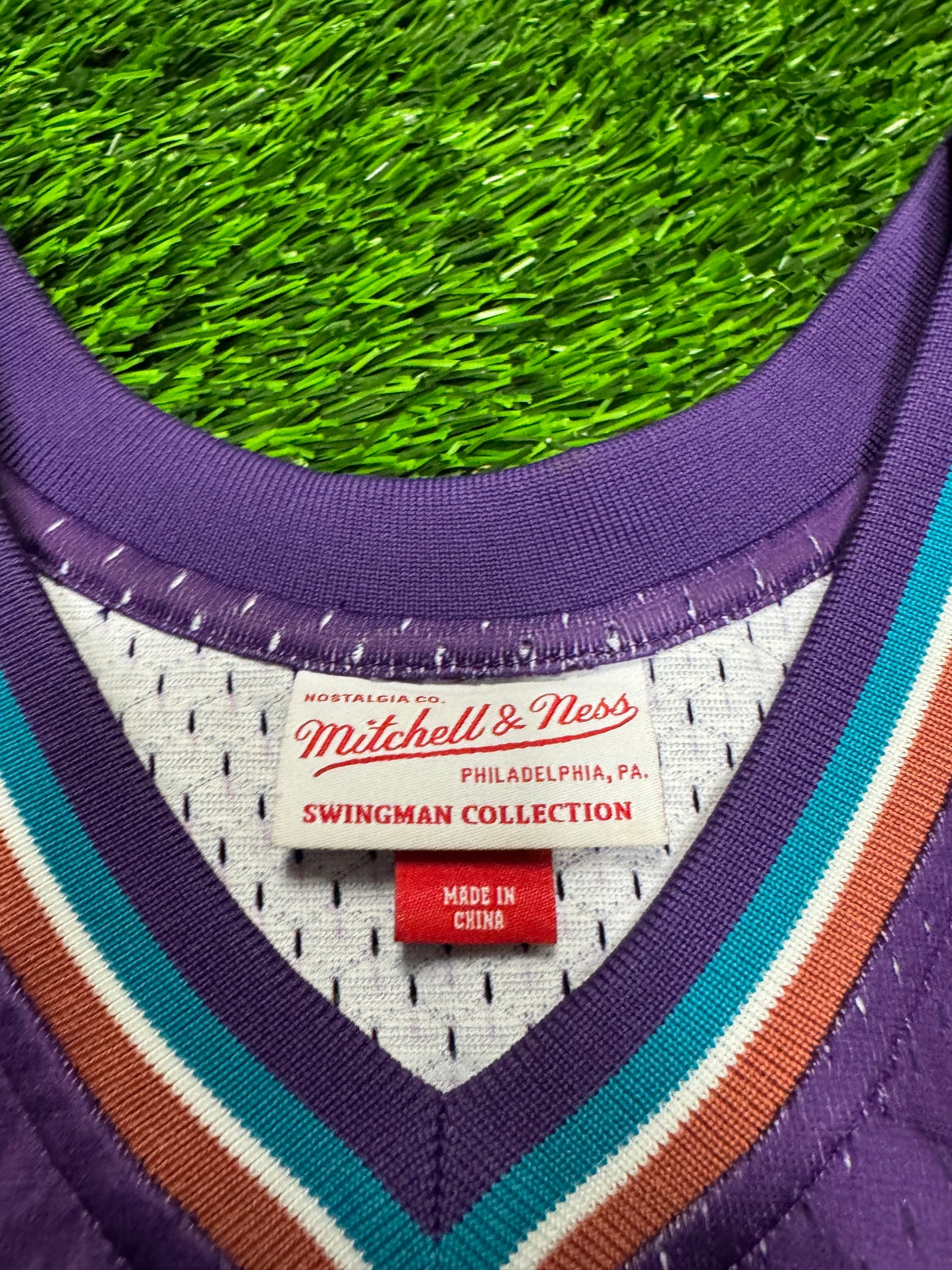 Utah Jazz Karl Malone #32 Mitchell & Ness Hardwood Classics NBA Jersey (XL)