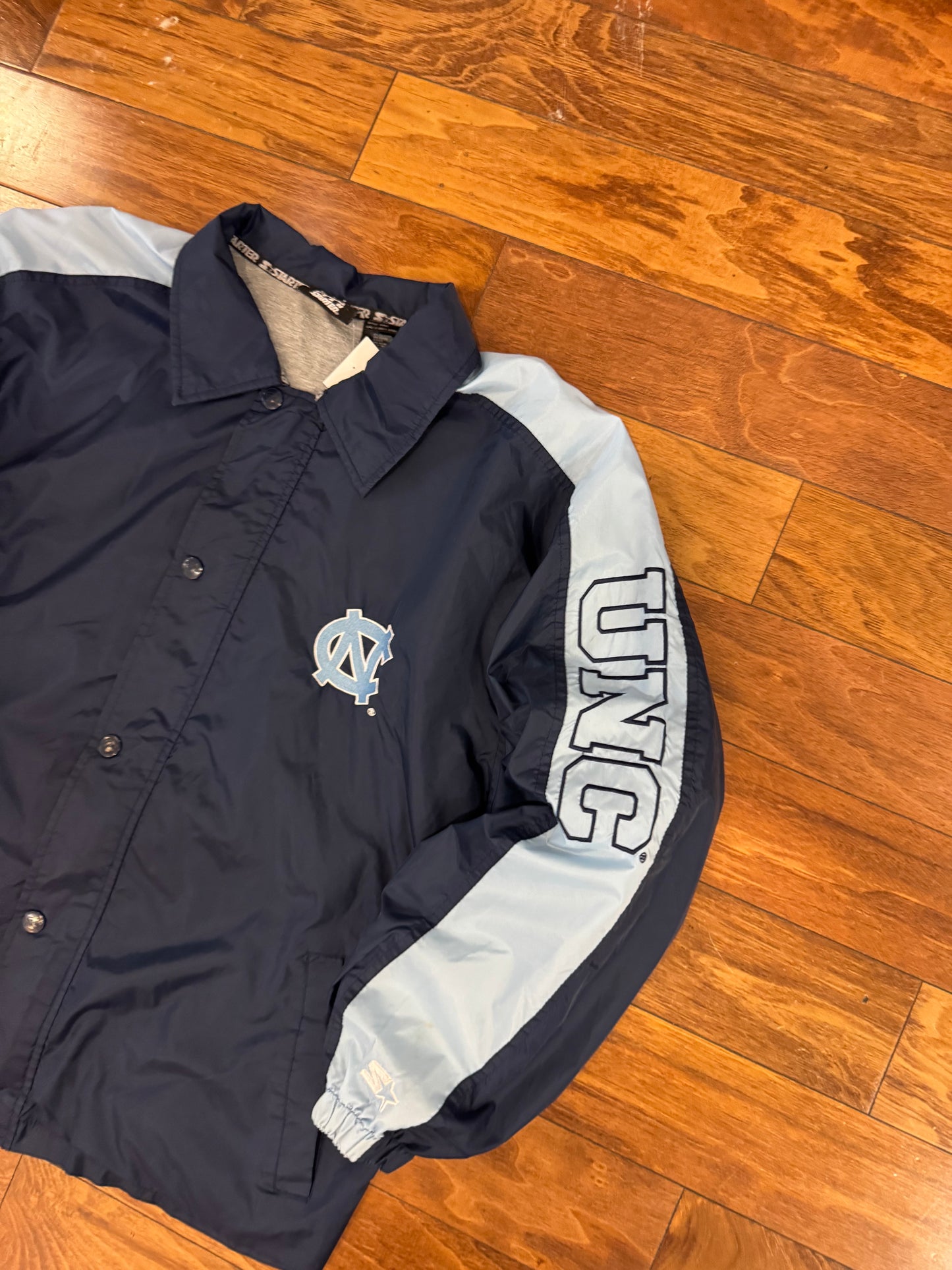 00s UNC Tar Heels Starter Button Down Windbreaker (L)