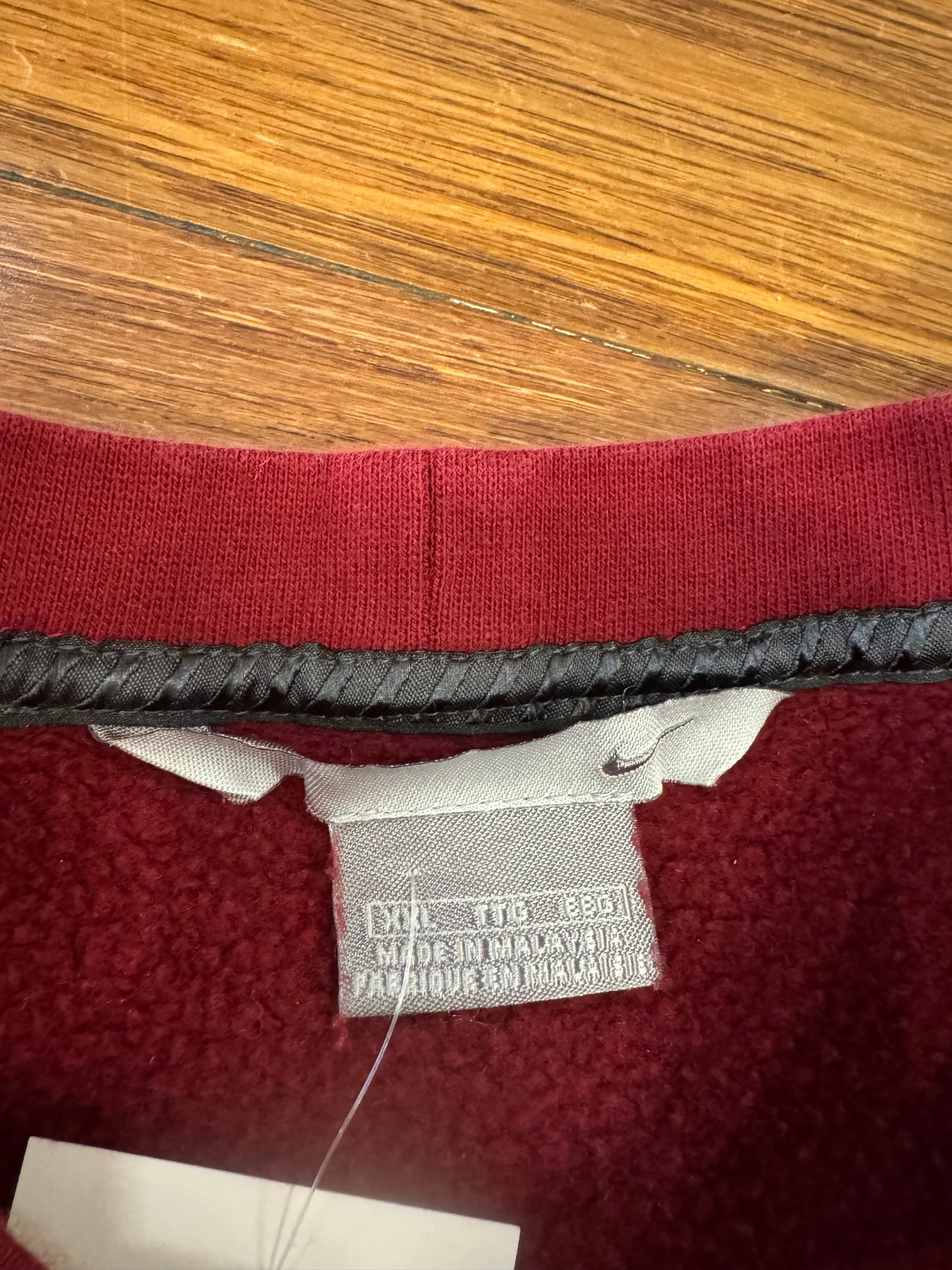 00s Nike Essential Swoosh Burgundy Fleece Crewneck (XXL)