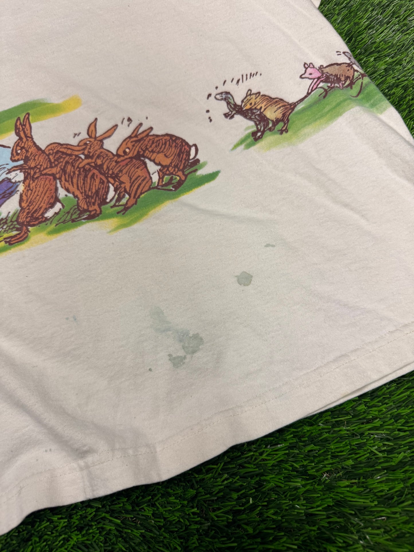 90s Winnie The Pooh And Friends Wrap Around Disney Tee (XXL)