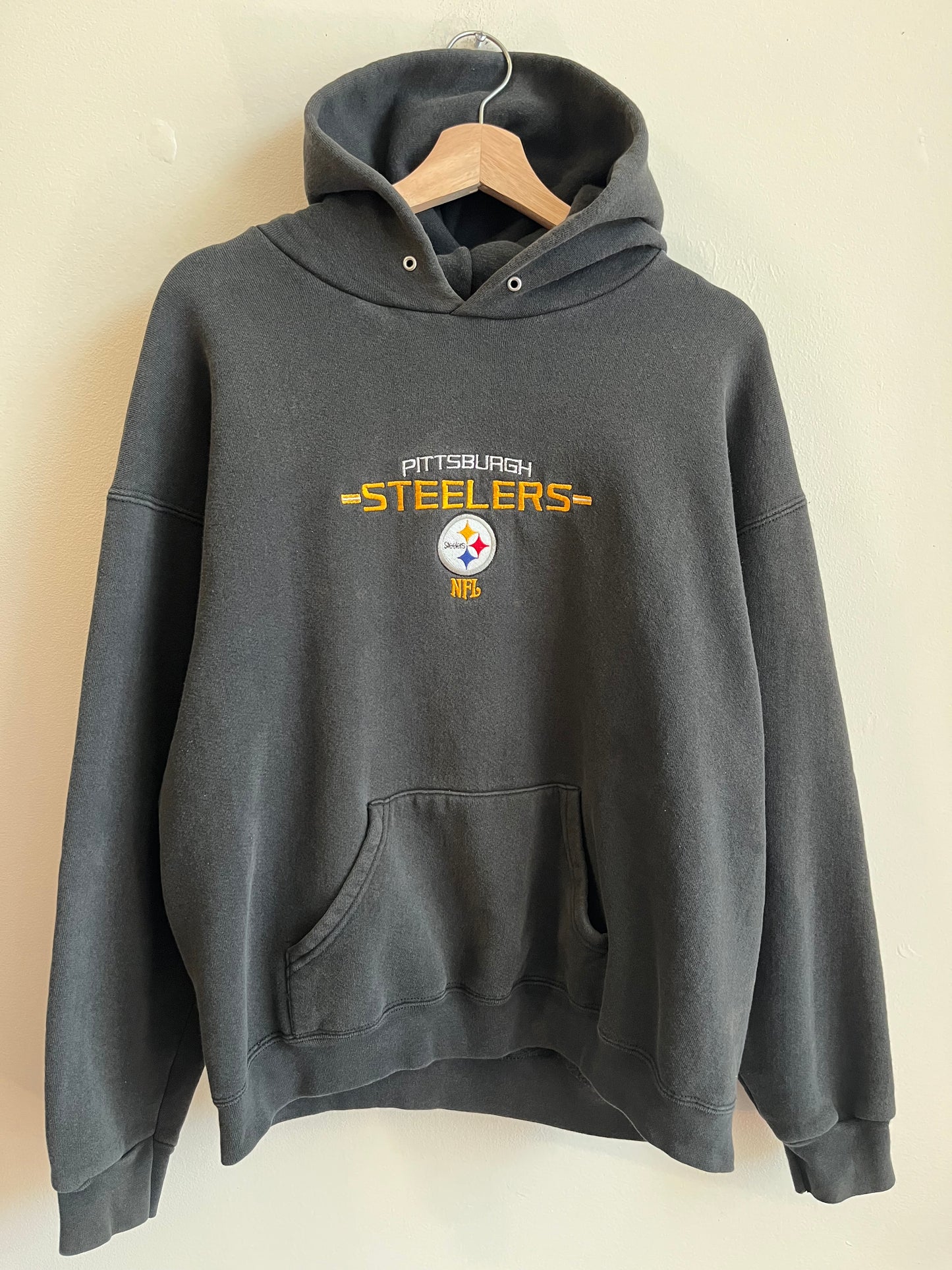 2005 Pittsburgh Steelers Faded Embroidered Hoodie (L)