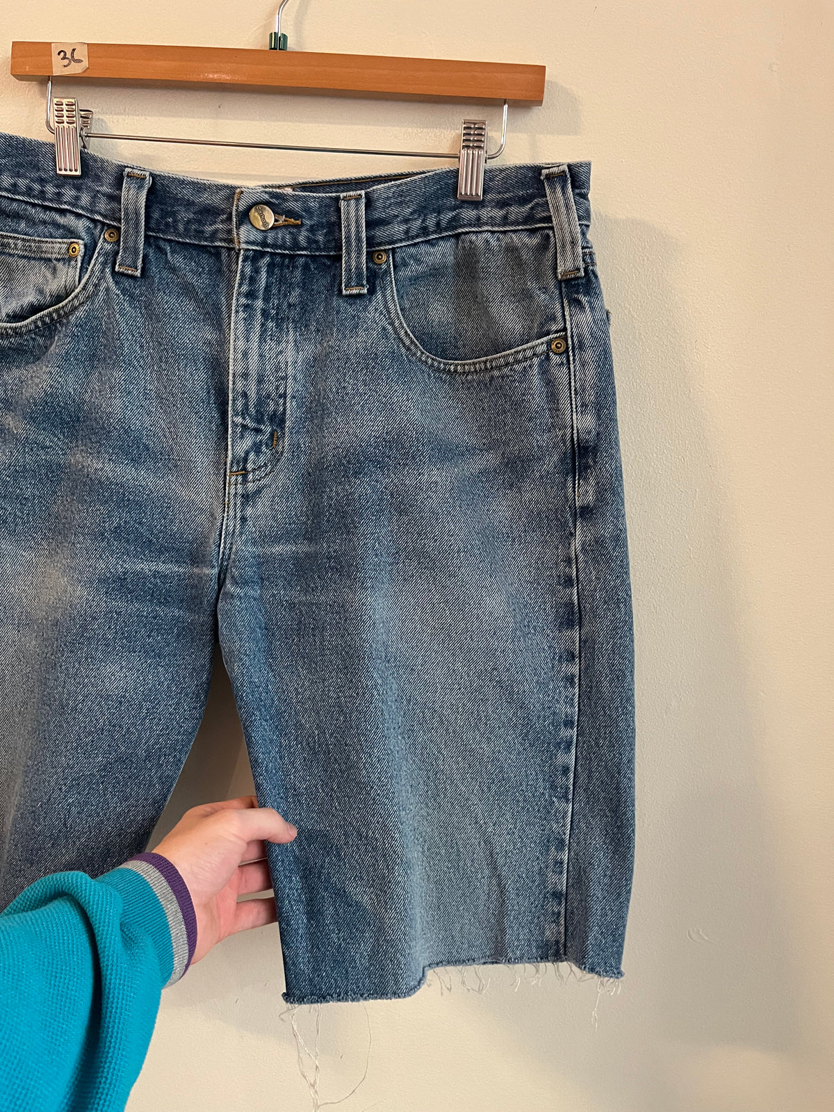 2012 Carhartt Mid Wash Shorts (36)