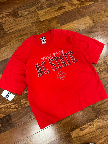 90s North Carolina State University (NC State) Pro Player Vintage Cropped Tee (XL)