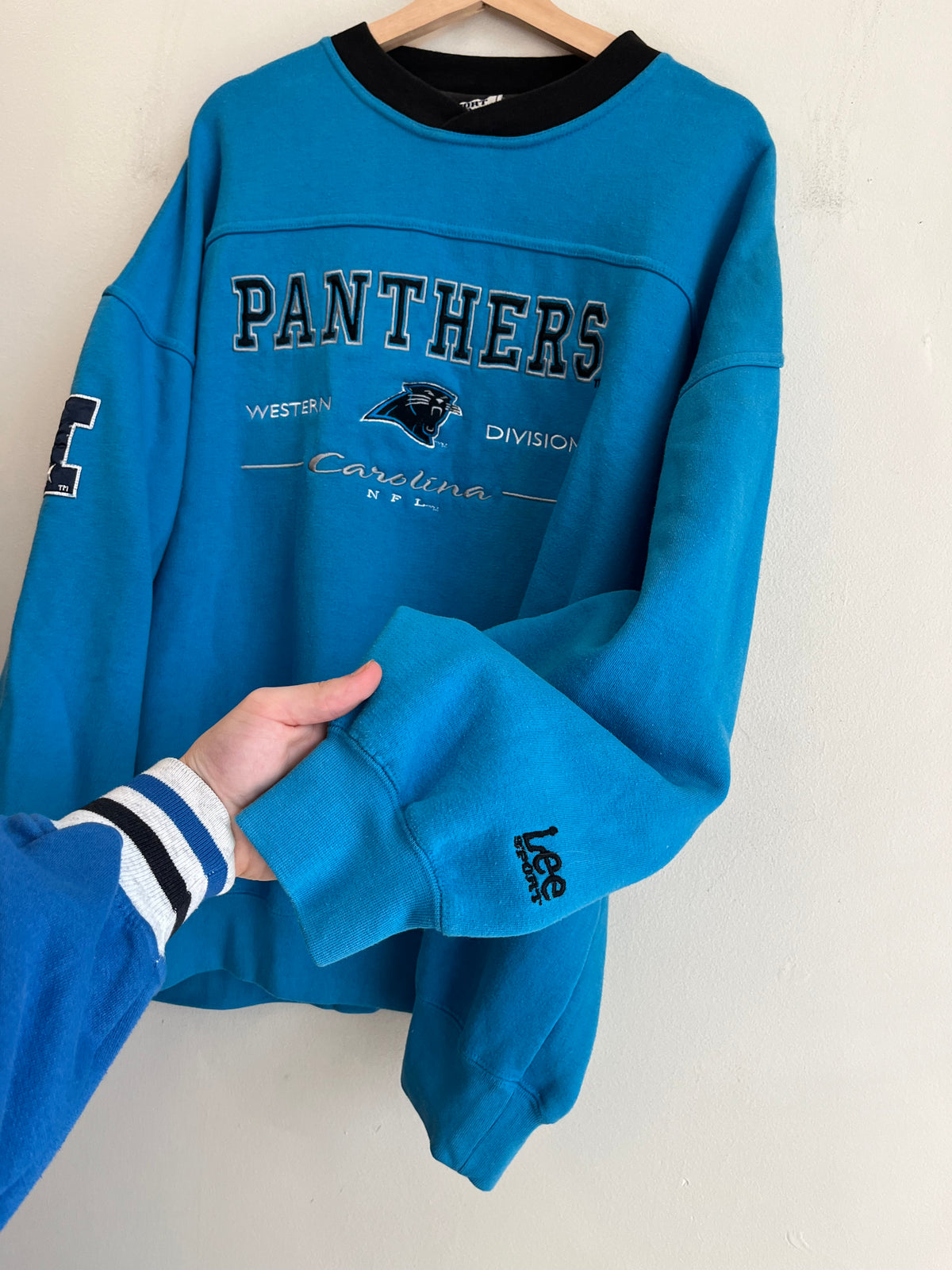 90s Carolina Panthers Lee Embroidered Blue Crewneck (XXL)