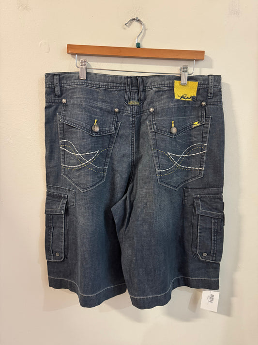 00s Parish Nation Baggy Cargo Shorts (34)