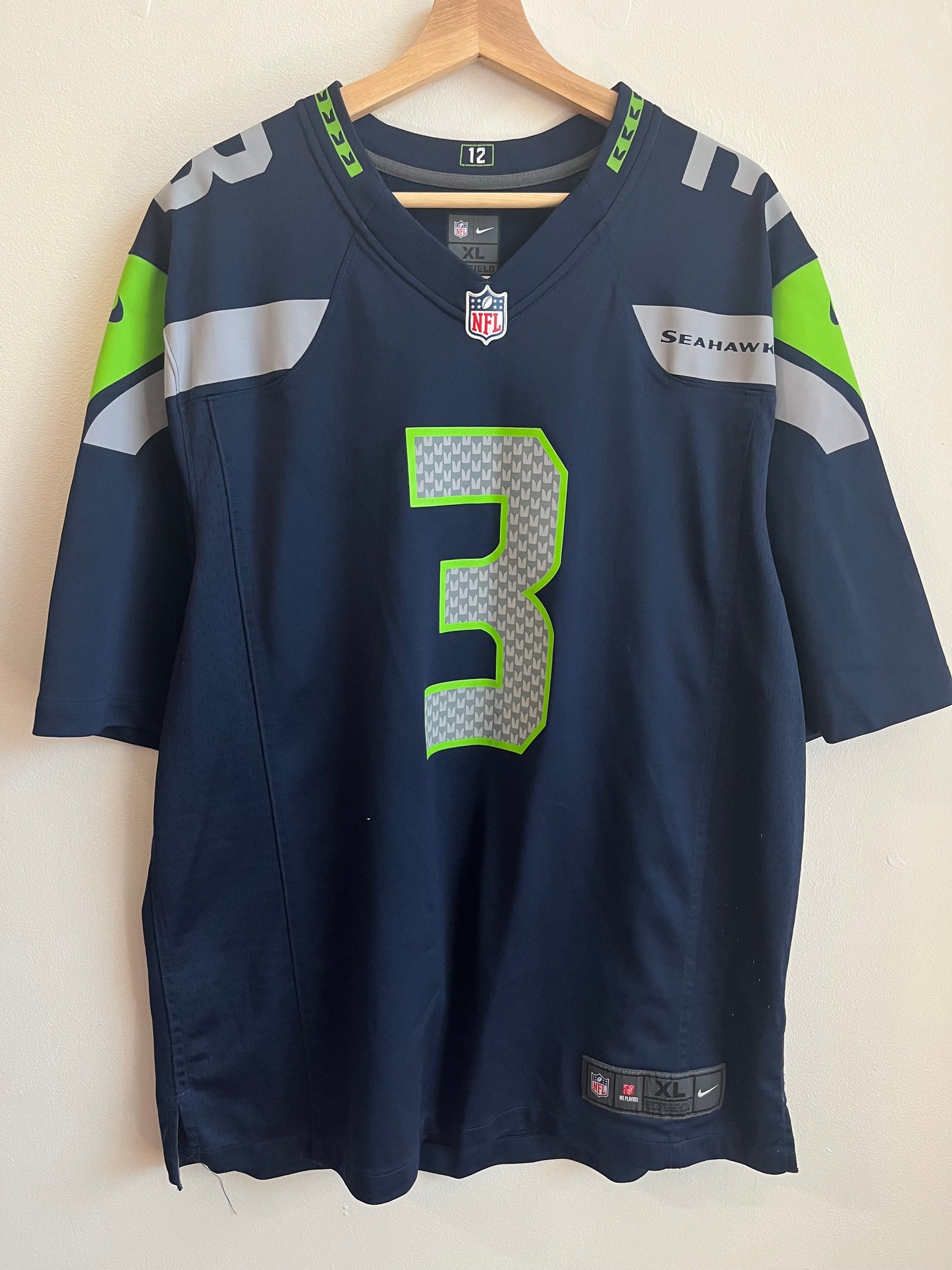2015 Seattle Seahawks Russell Wilson Nike Jersey (XL)