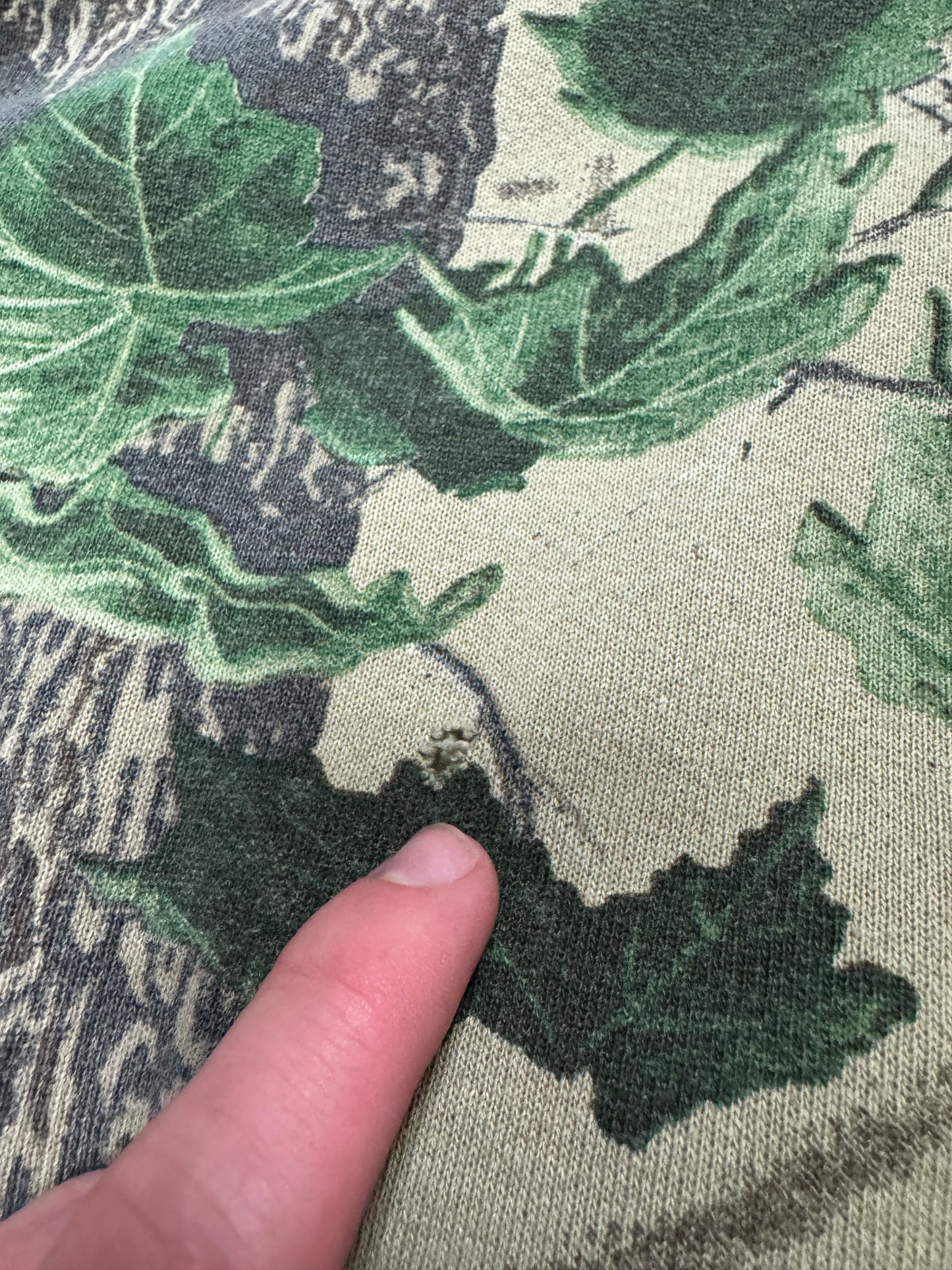 90s Faded Camo Vintage Jerzees Outdoors Crewneck (XXL)