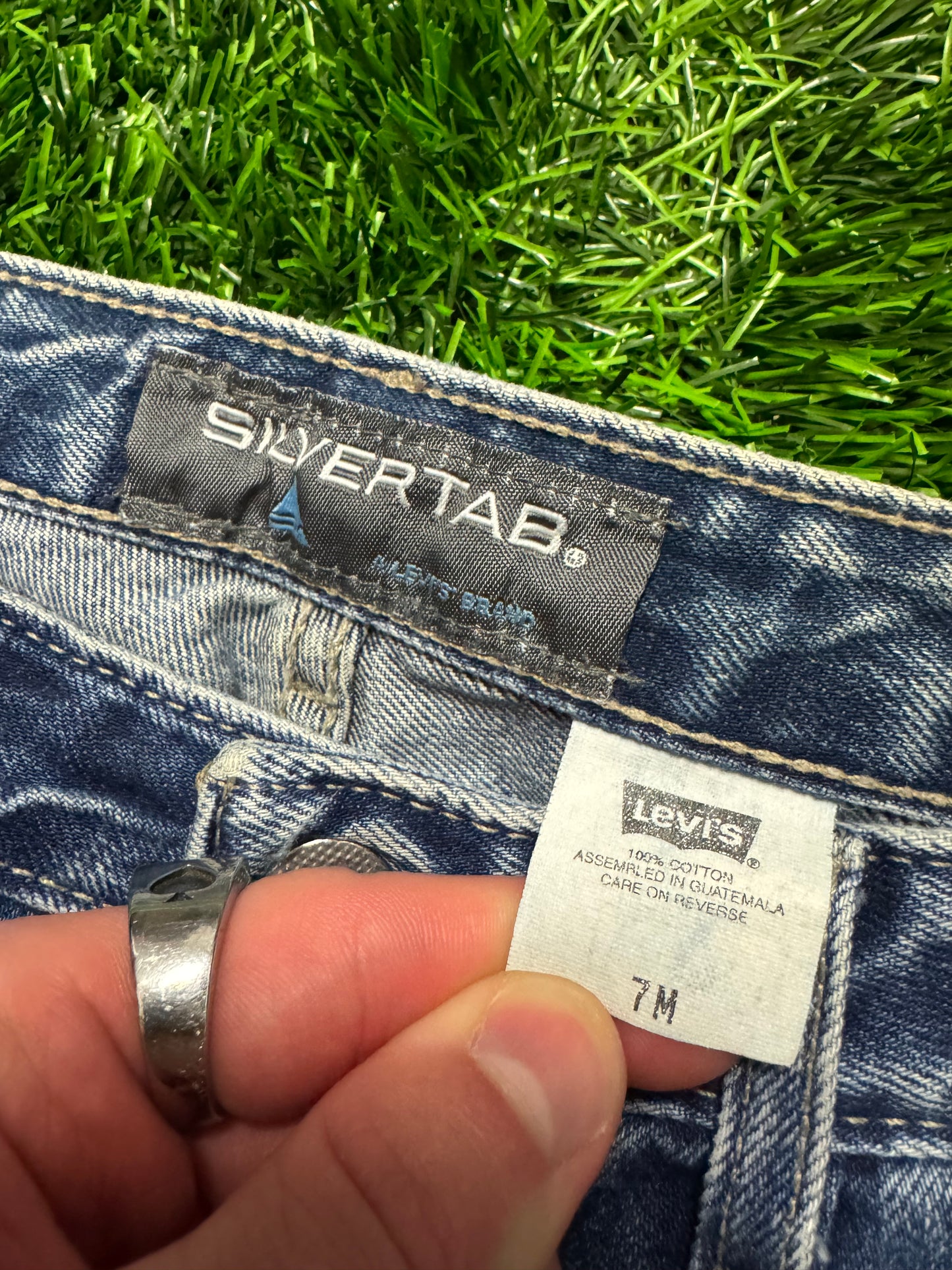2001 Levi's Silver Tab Medium Blue Wash Women's Bootcut Flared Jeans (31 x 30)