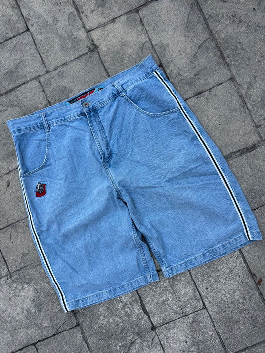 00s JNCO Jeans Vintage Skunk Embroidered Mid Wash Jean Shorts (42)