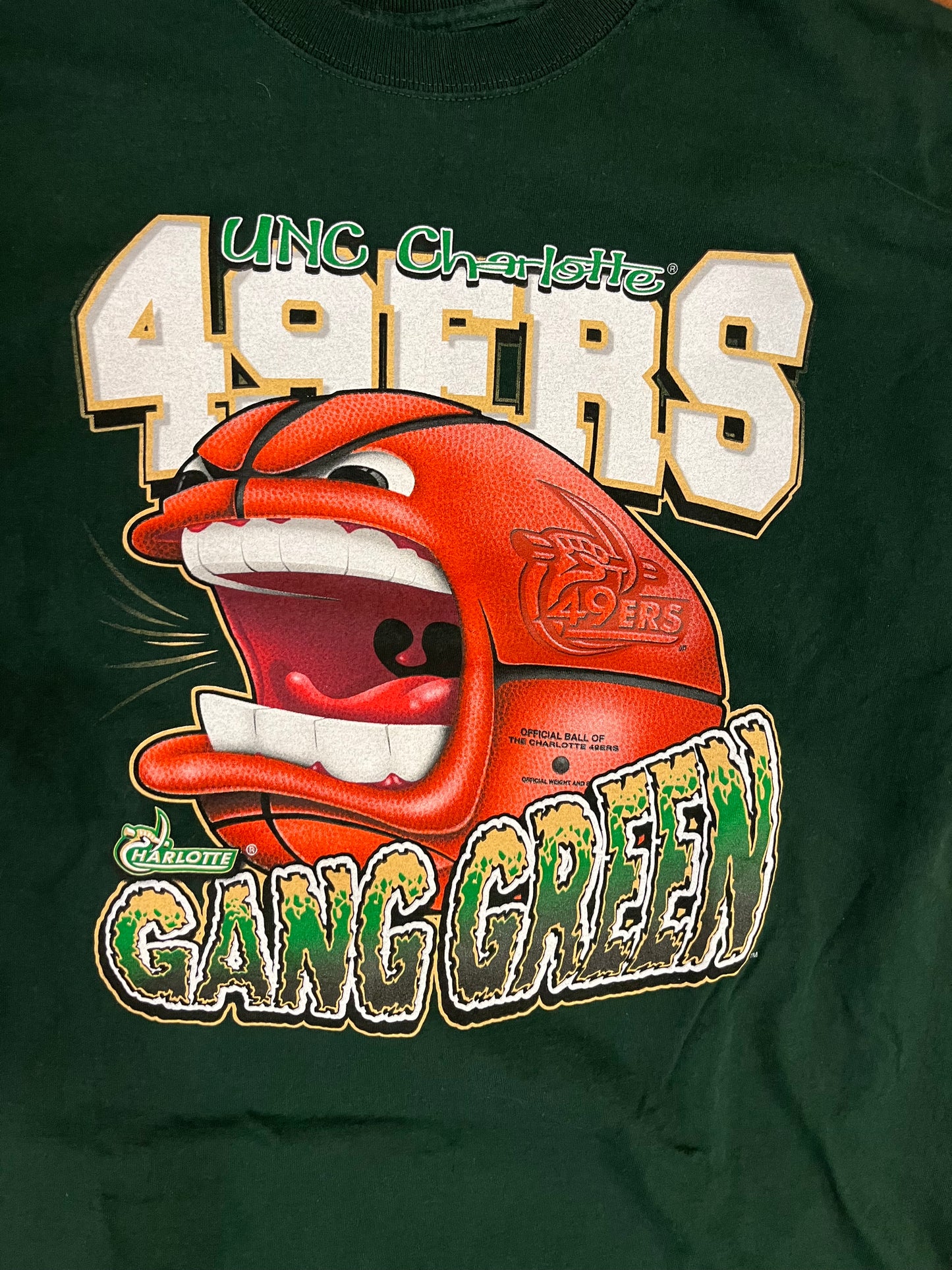 00 UNC Charlotte Gang Green Graphic Rare Tee (L)