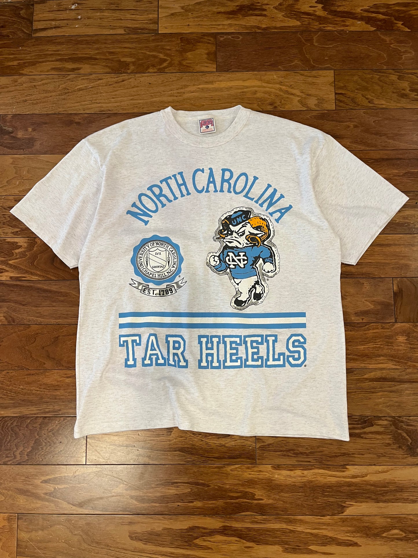 1982 UNC Tar Heels National Champions Jordan Glory Days 50/50 Tee (XL)