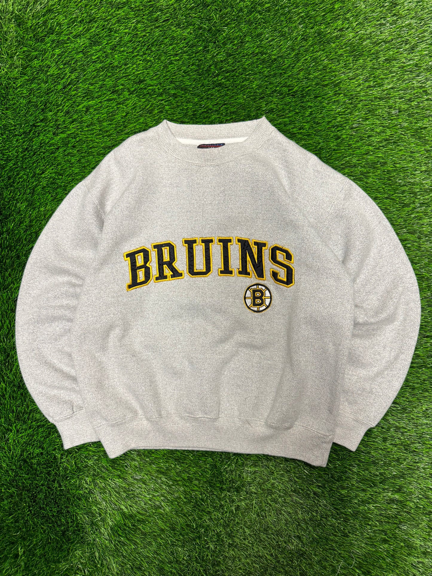 90s Boston Bruins Magic Johnson T's Vintage NHL Embroidered Crewneck (M)