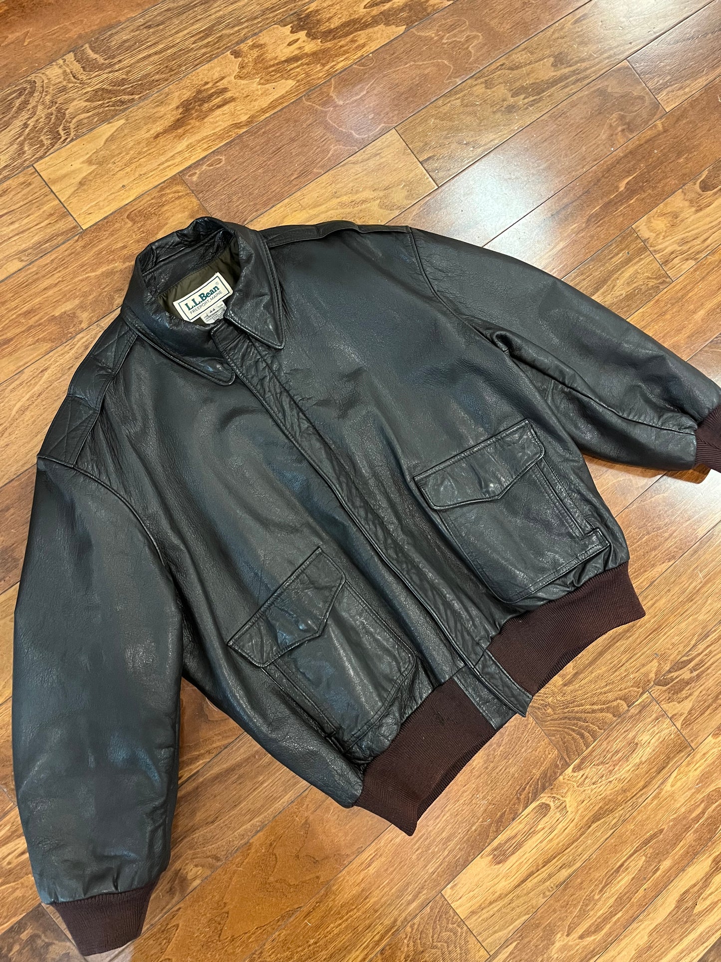 90s LL Bean A2 Aviator Bomber Leather Jacket (M)