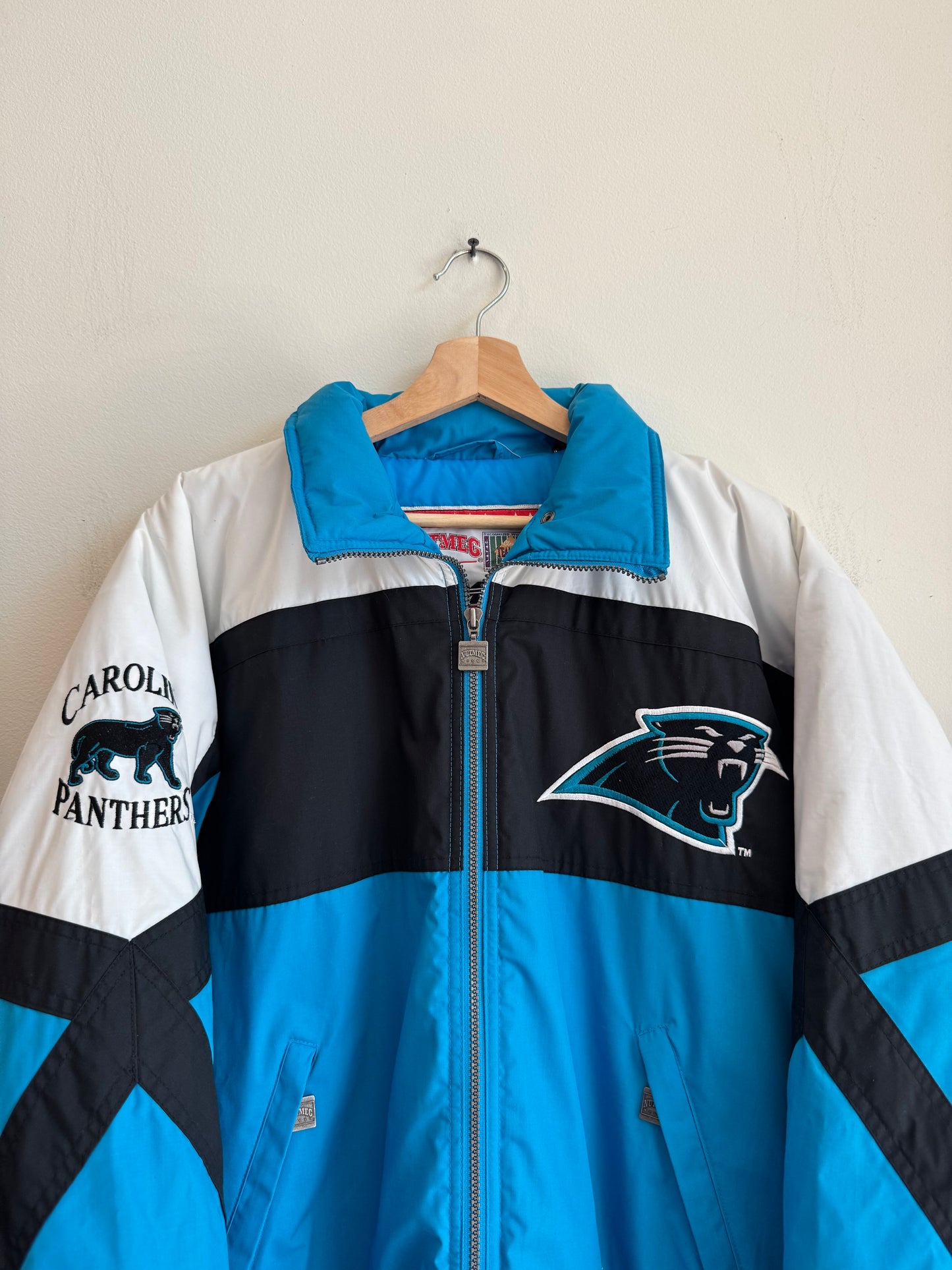 90s Carolina Panthers Nutmeg Embroidered Puffer Jacket (M)