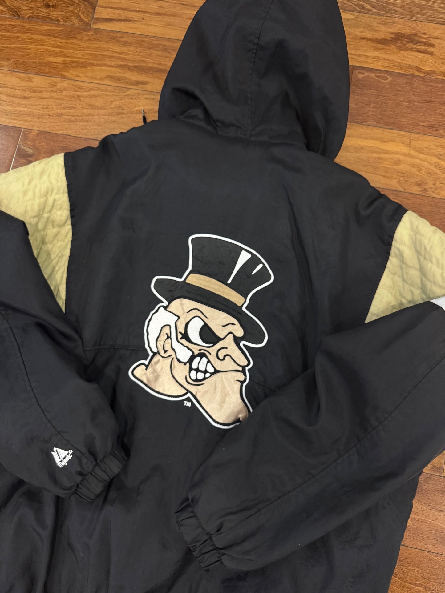 90s Wake Forest Majestic Embroidered Vintage Puffer Jacket (XL)