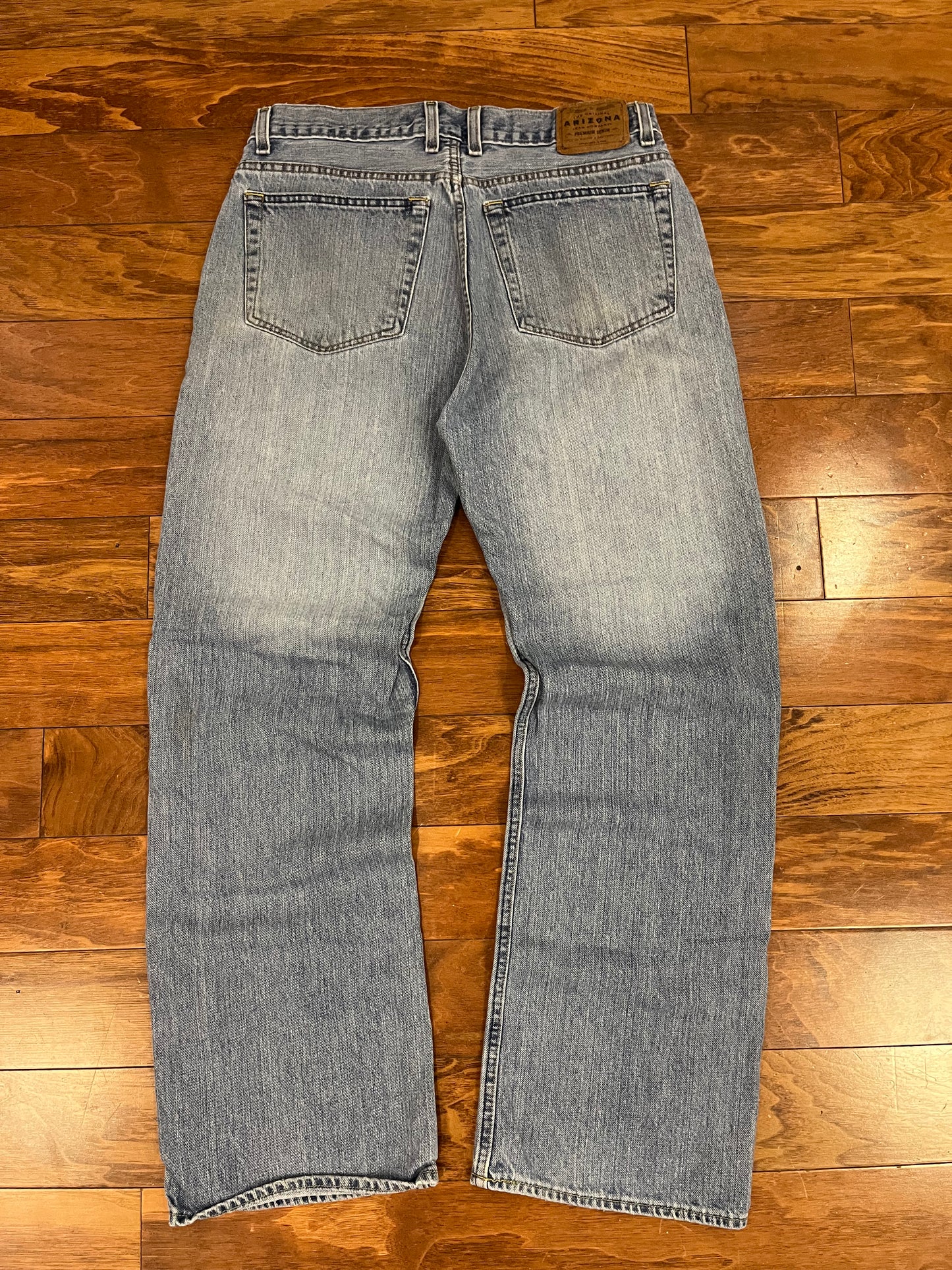 2005 Arizona Boot Cut Jeans (34 x 32)