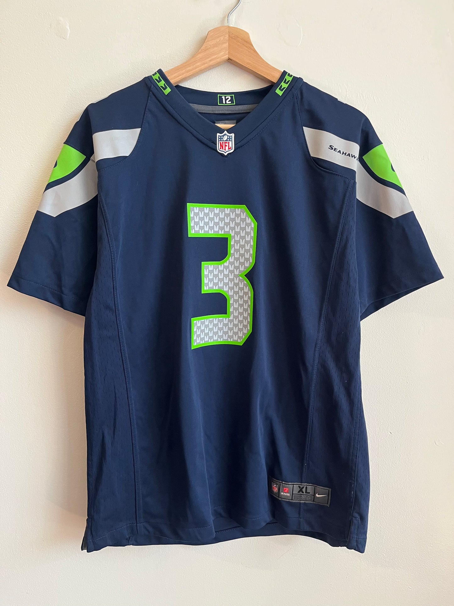 2016 Seattle Seahawks Russell Wilson Youth Jersey (Youth XL)