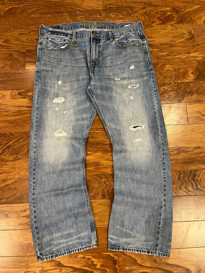2010s American Eagle Distressed Blue Jeans (38 x 32)