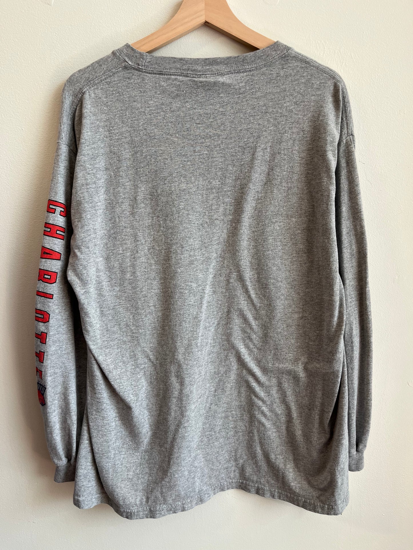 00s Charlotte Bobcats Grey Long-Sleeve Shirt (L)