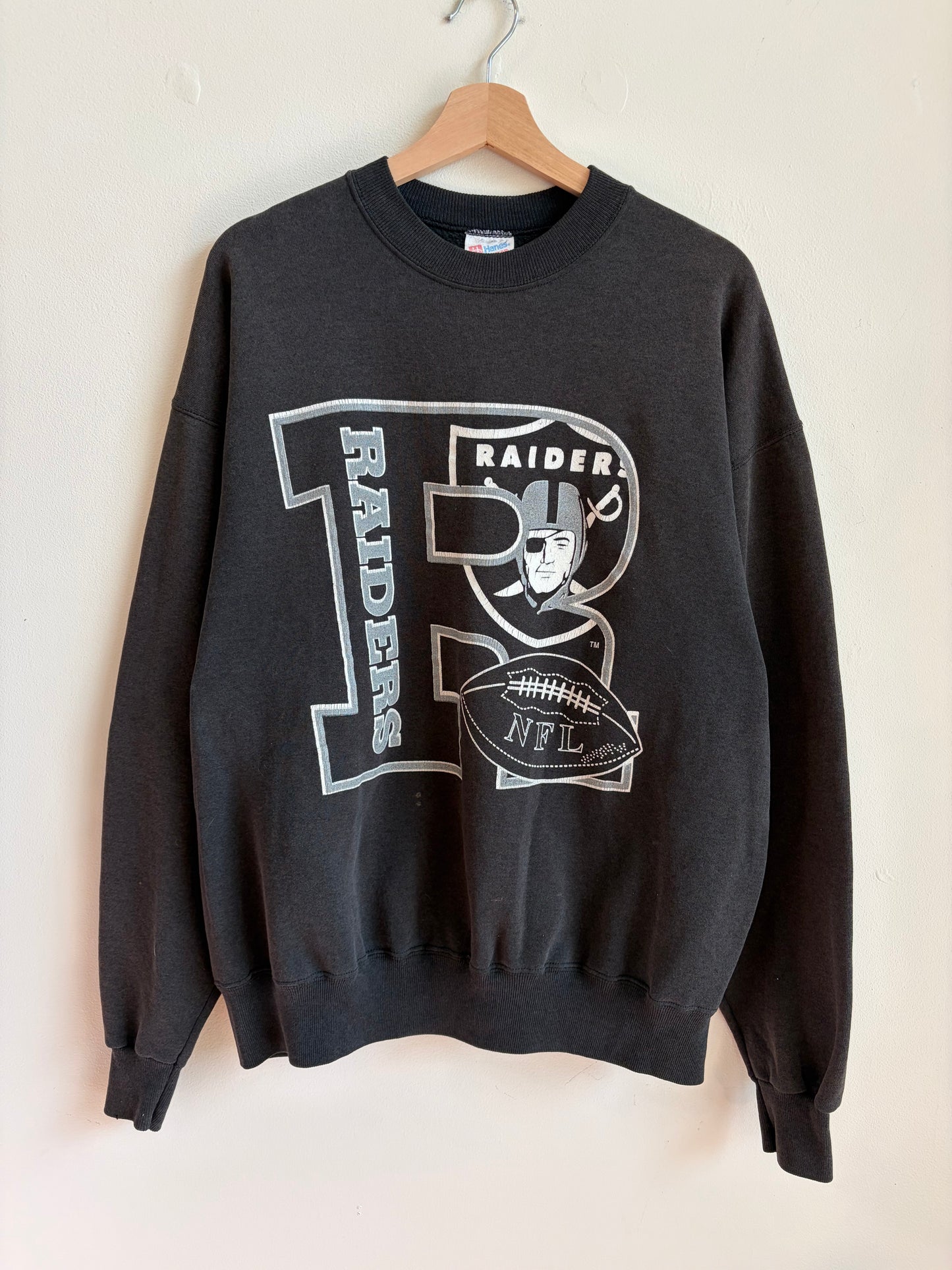 1990s Oakland Raiders Hanes Faded Black Crewneck (XXL)