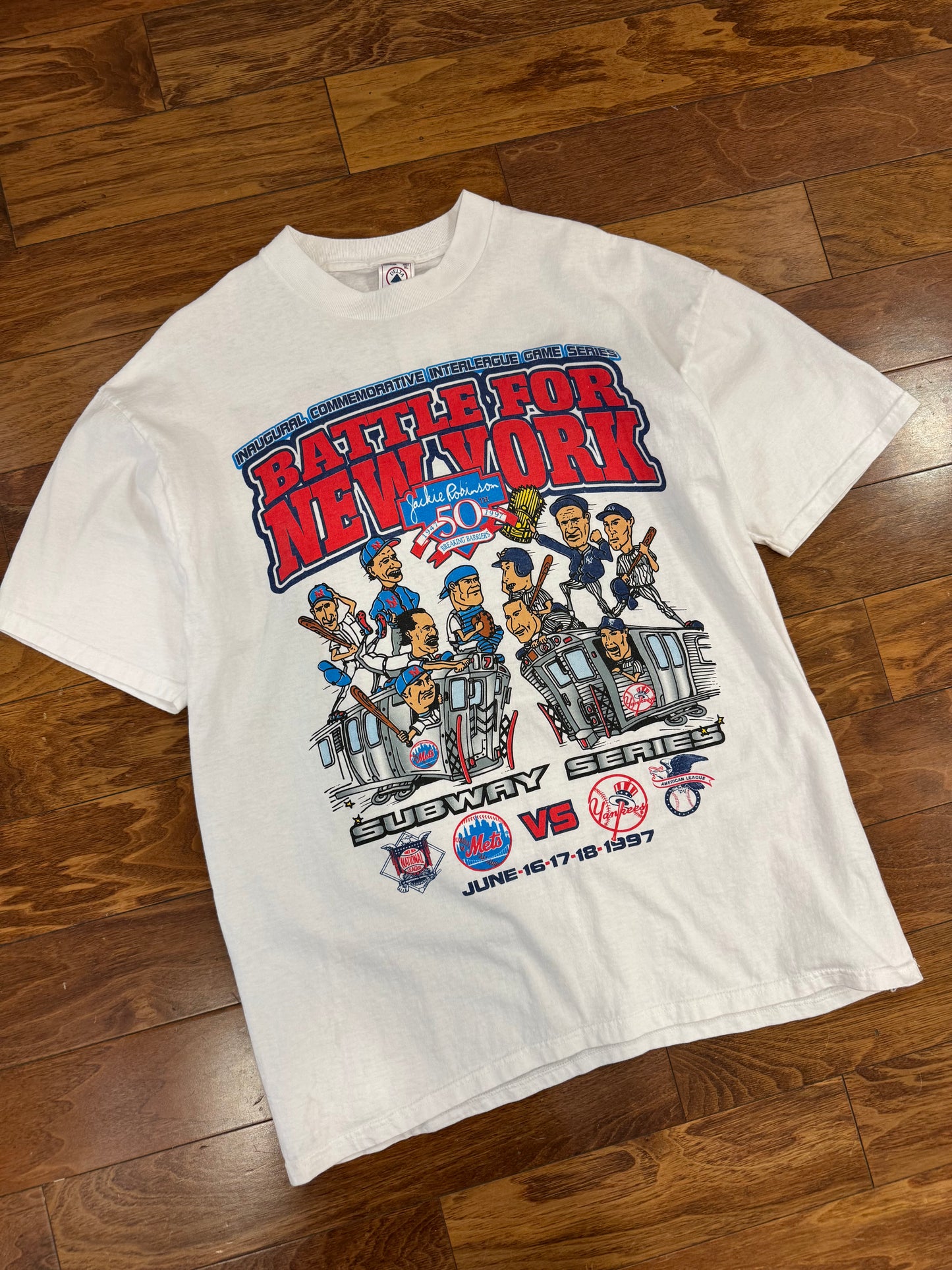 1997 MLB Subway Series "Battle for New York" Yankees vs Mets (Jackie Robinson 50th) Tee (XL)