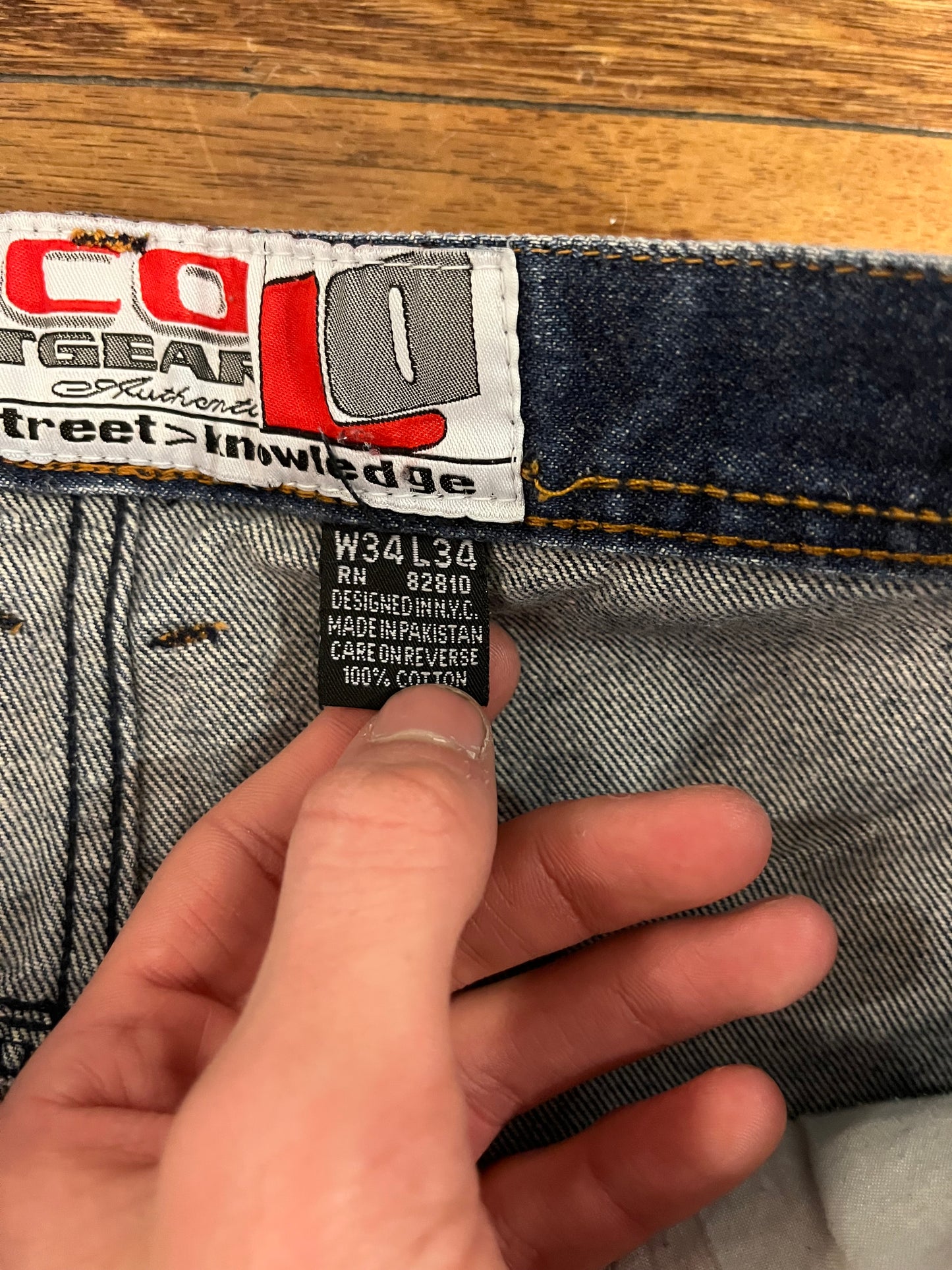 00s Loco Baggy Y2K Jeans (36 x 34)