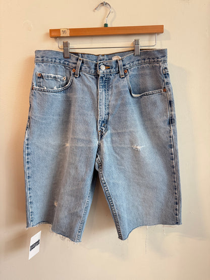 1999 Levi's 550 Light Wash Shorts (35)
