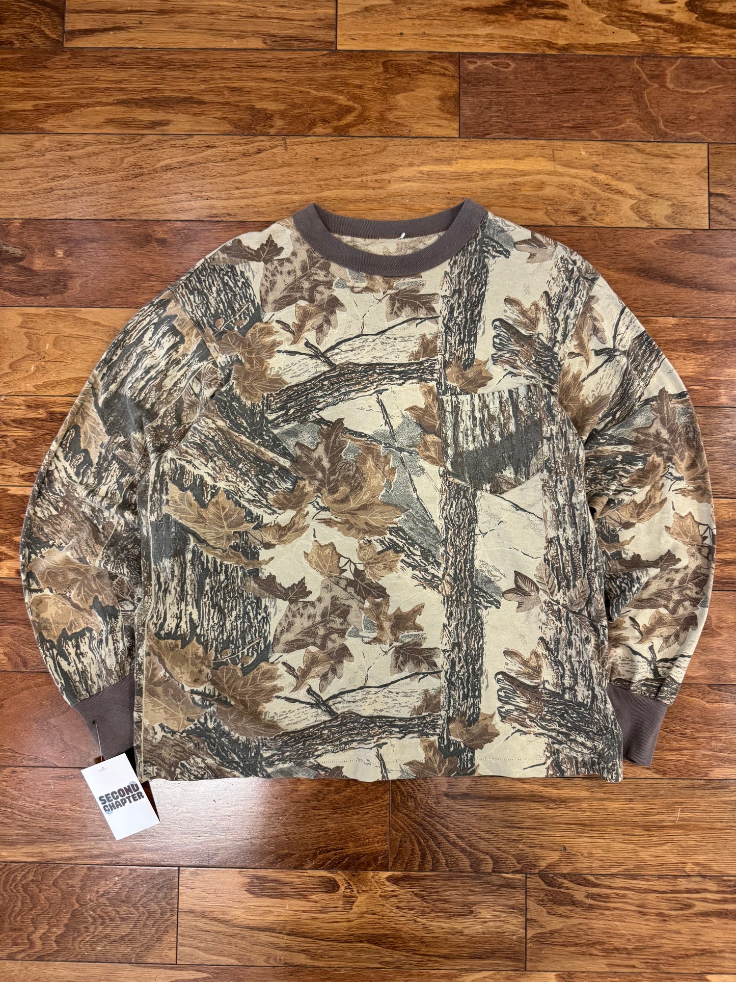 90s Realtree Camo Long-Sleeve Pocket Shirt (L)
