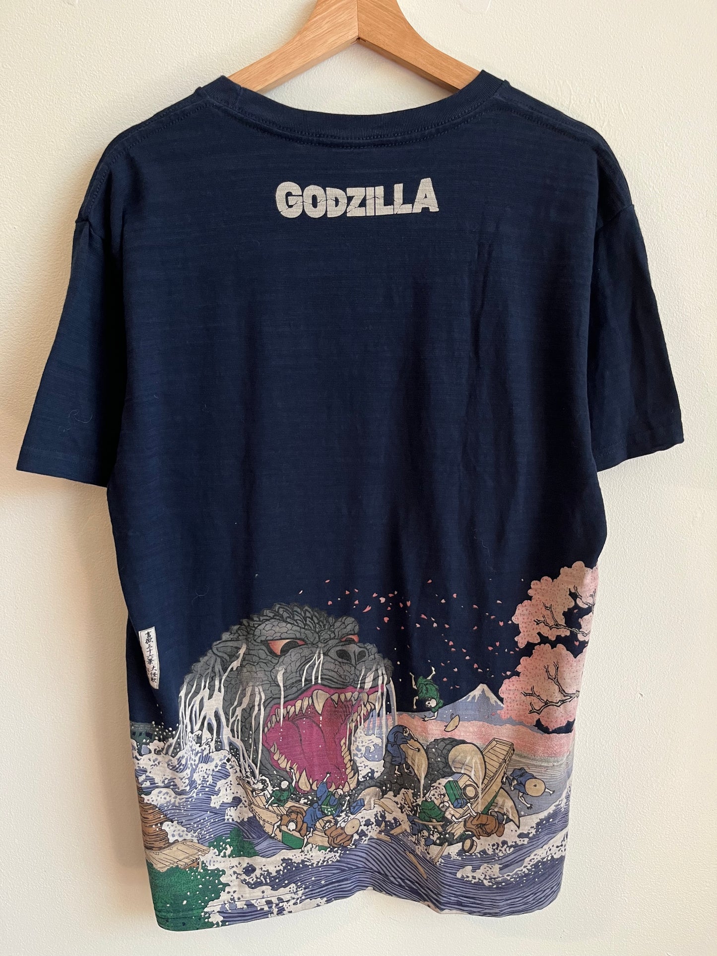 Vintage Godzilla Japanese Great Wave Tee (XL)