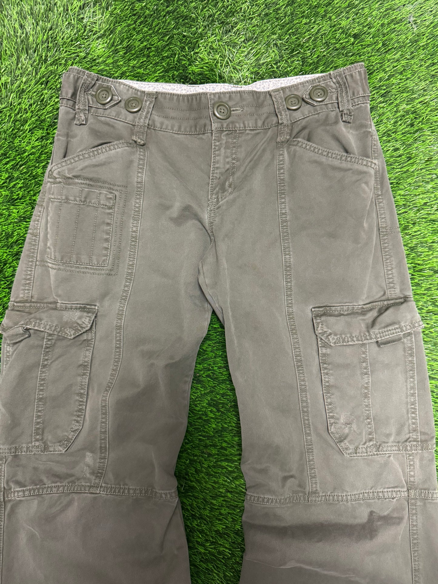 2007 Vintage Old Navy Women's Olive Green Cargo Pants (32 x 32)