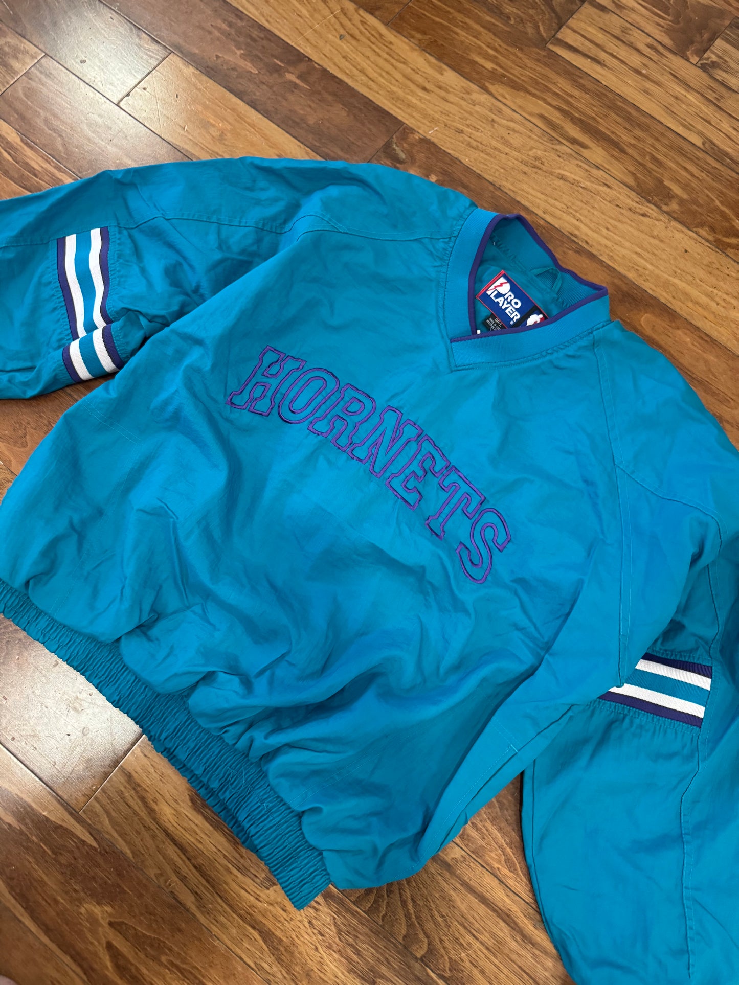 90s Charlotte Hornets Pro Player Windbreaker (L)