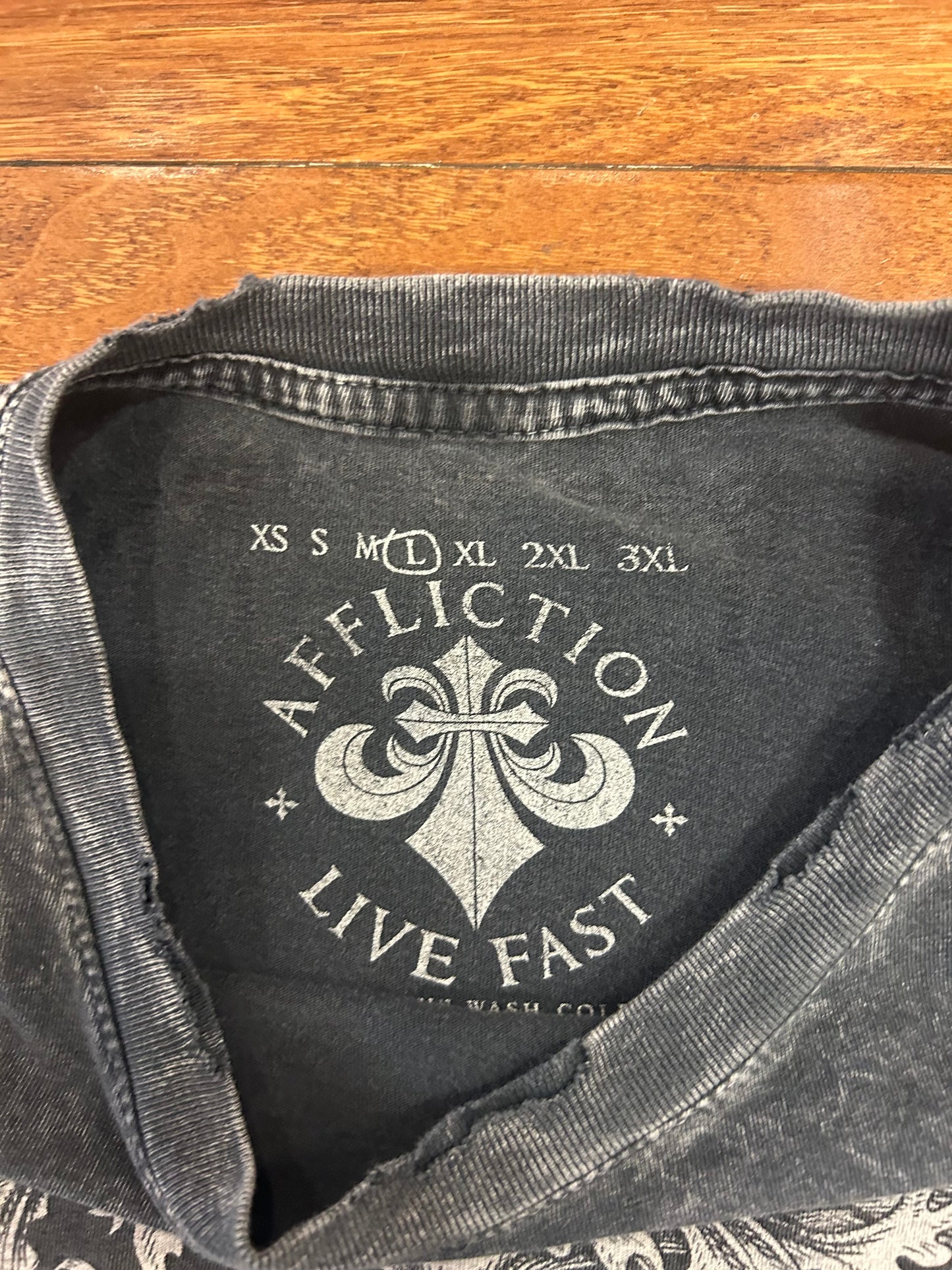 00s Affliction Faded Black Y2K Tee (L)