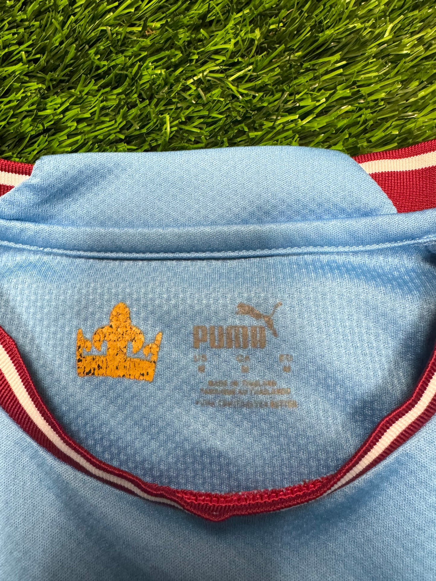 Manchester City Erling Haaland #9 Puma Soccer Jersey 2022-23 Kit (M)