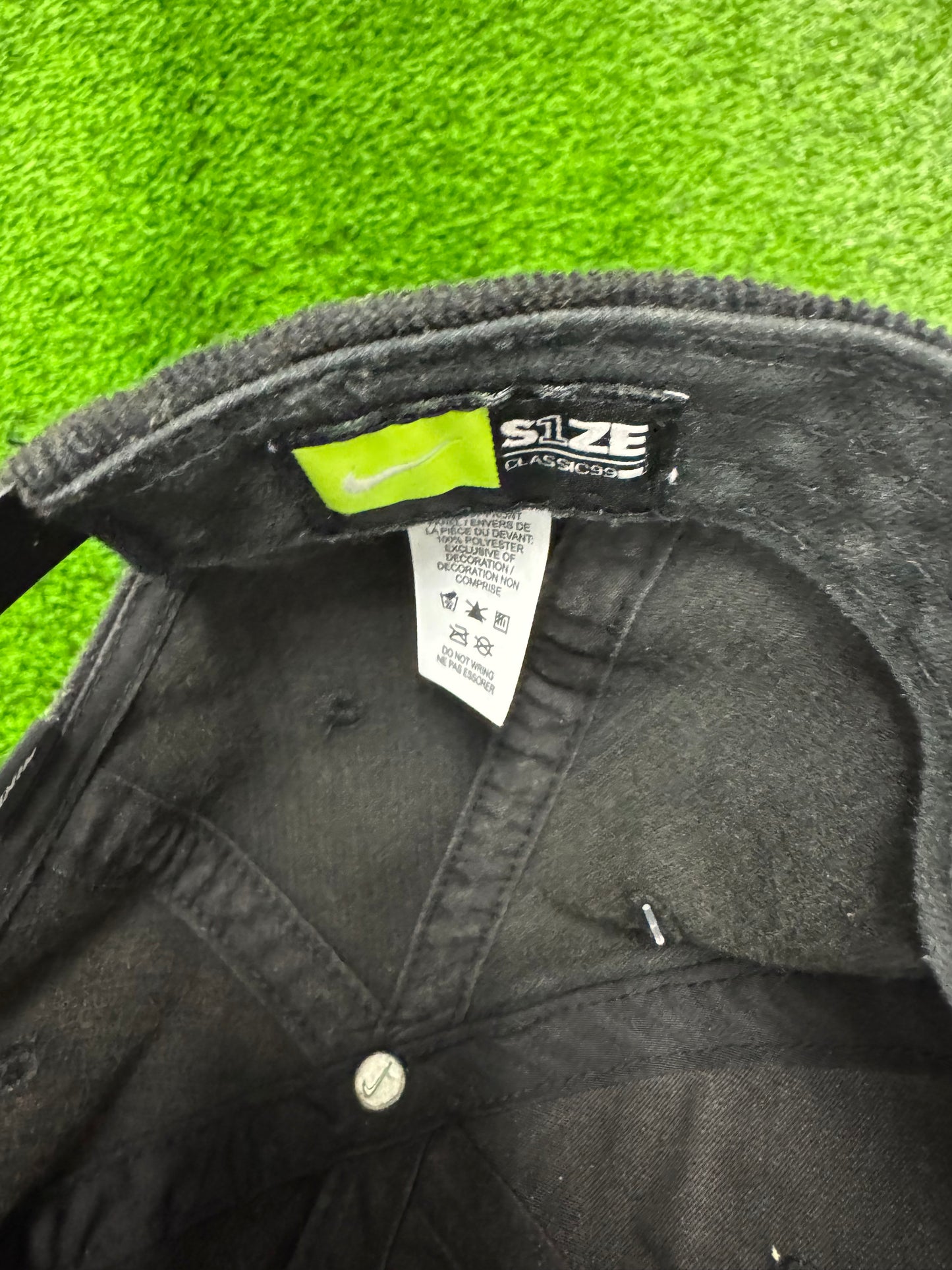 Nike Modern Corduroy Spell Out Snapback Hat (OS)