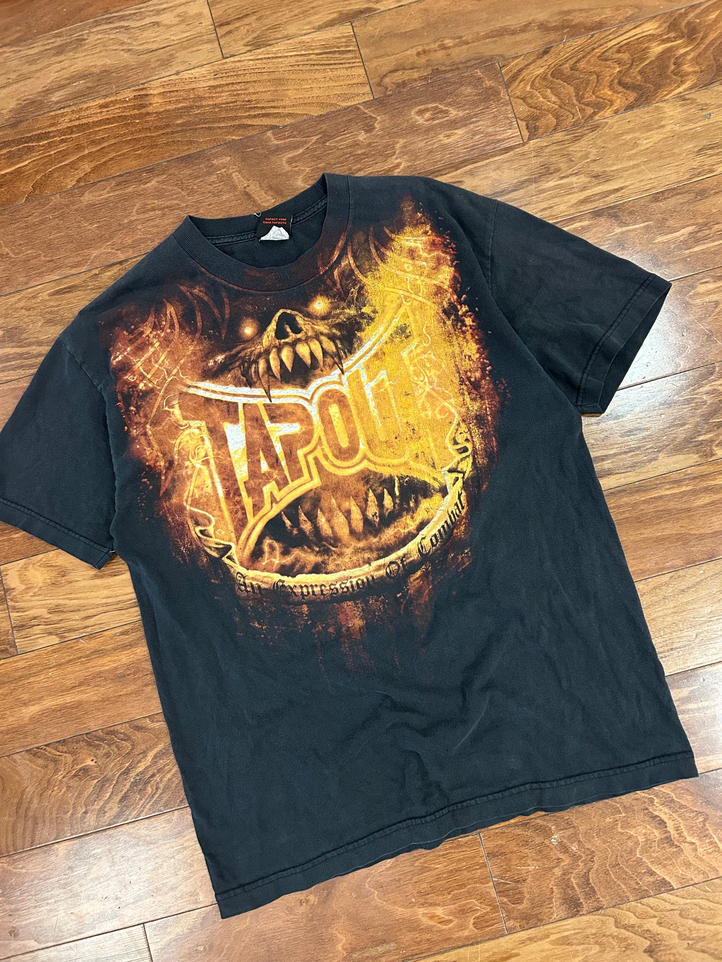 00s Tapout Flames Tee (L)