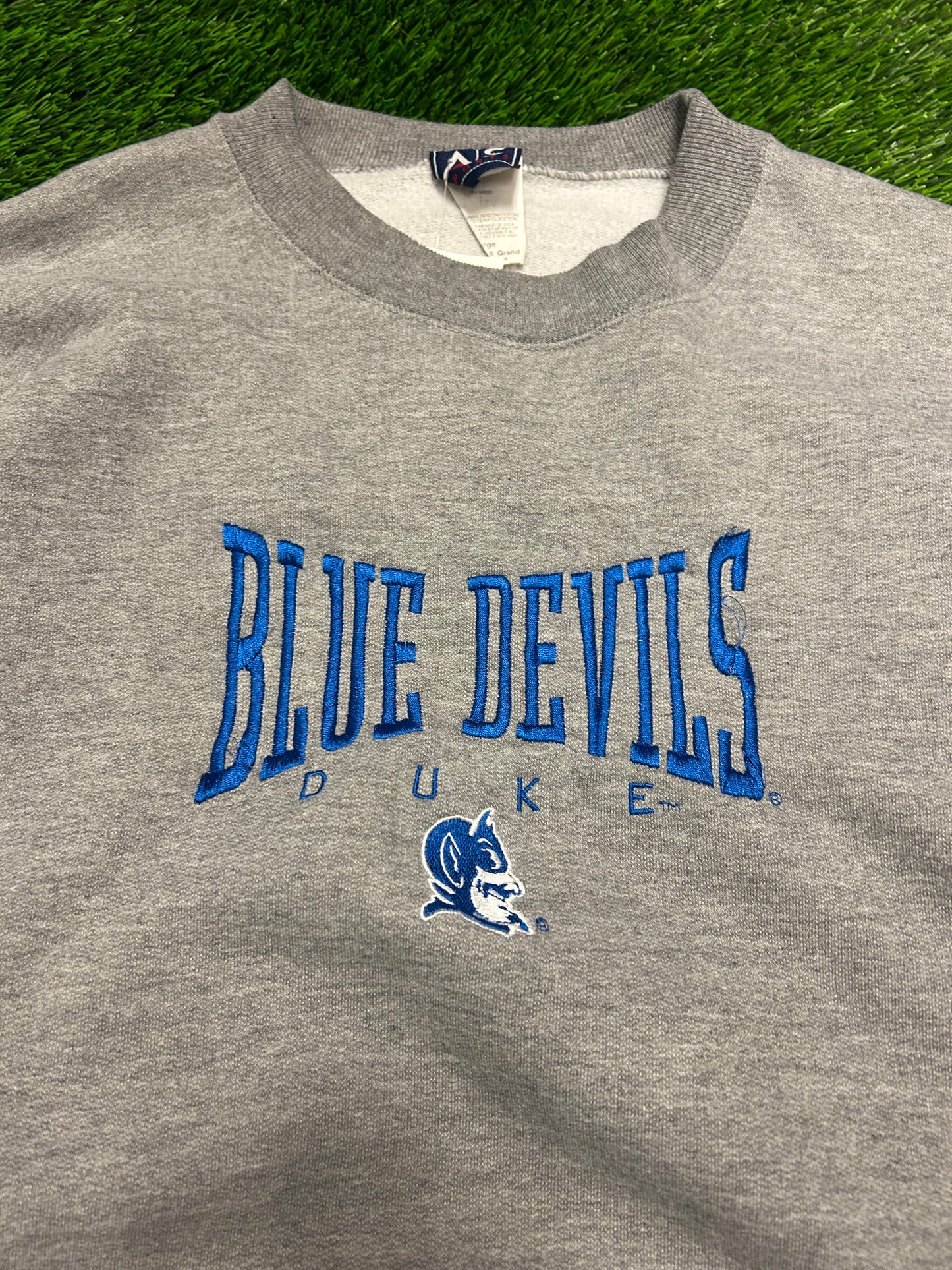 00s Duke University Blue Devils Embroidered Spell Out Crewneck (XL)