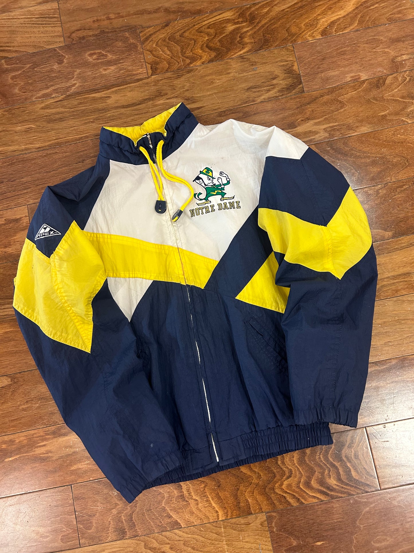 90s Notre Dame Apex Embroidered Windbreaker (Youth L)