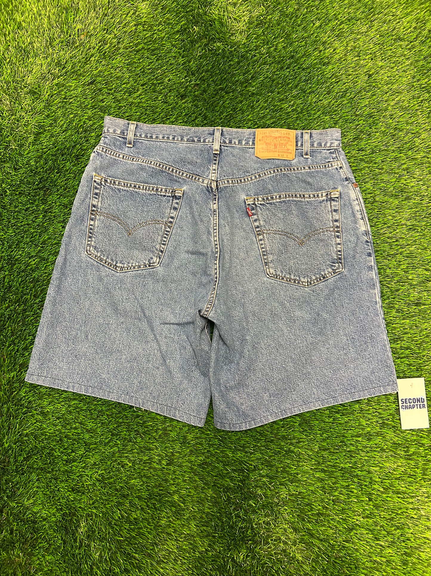 1998 Vintage Levi's Baggy Fit Blue Jean Shorts (38)