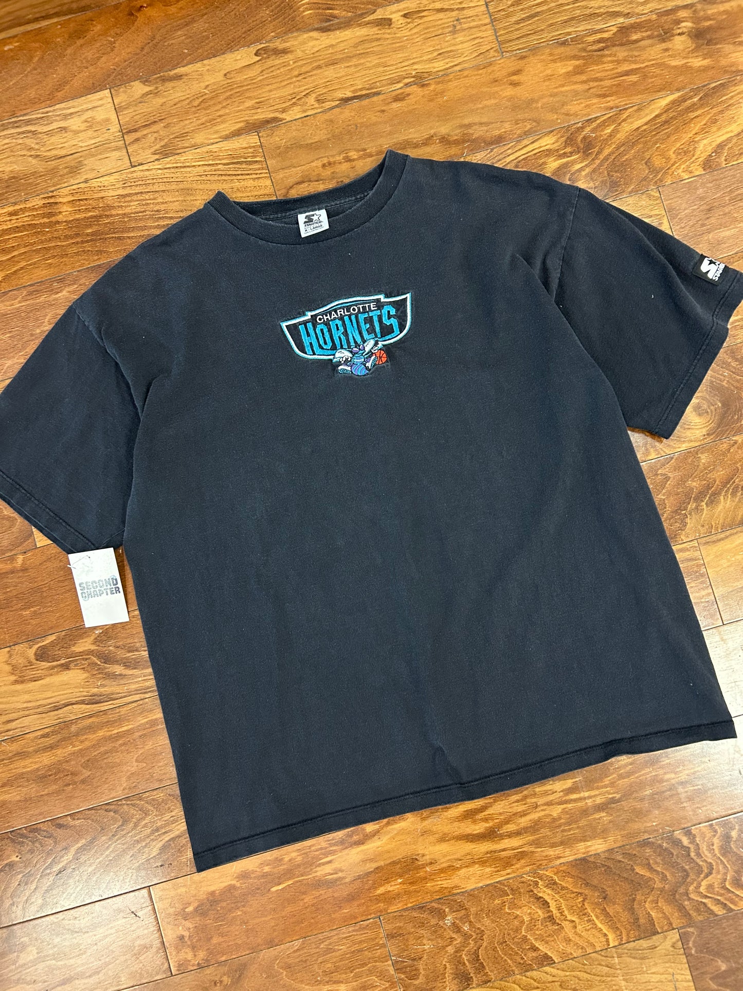 90s Charlotte Hornets Embroidered Starter Tee (XL)